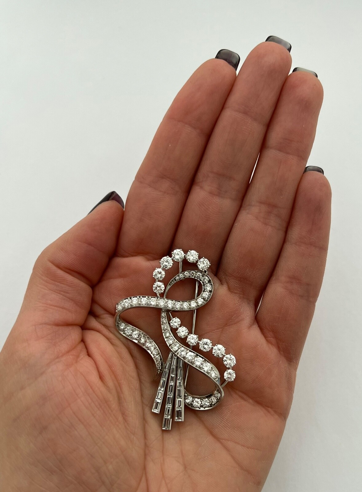 VINTAGE BROOCH / PENDANT PLAT, 5.05 CARAT VVS-VS DIAMONDS, APPR. RET USD $13,000