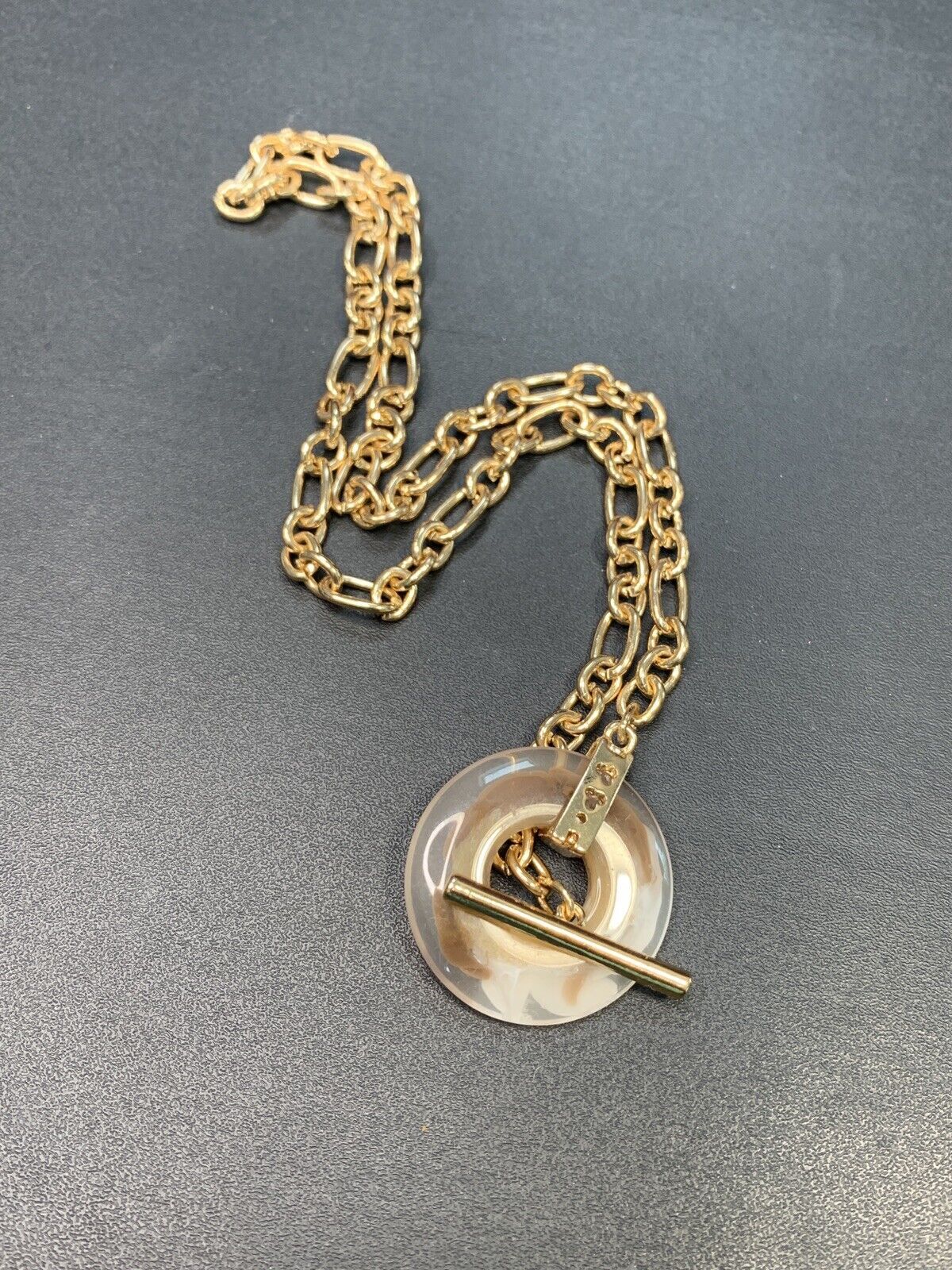Ladies Necklace Toggle Clasp Front Closure tan brown swirl pendant gold tone 16”
