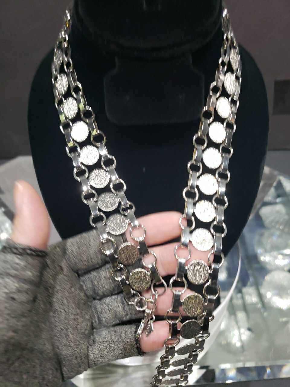 Adjustable Metal Link Belt Chain vtg 1970 Sarah Coventry silver disc coin
