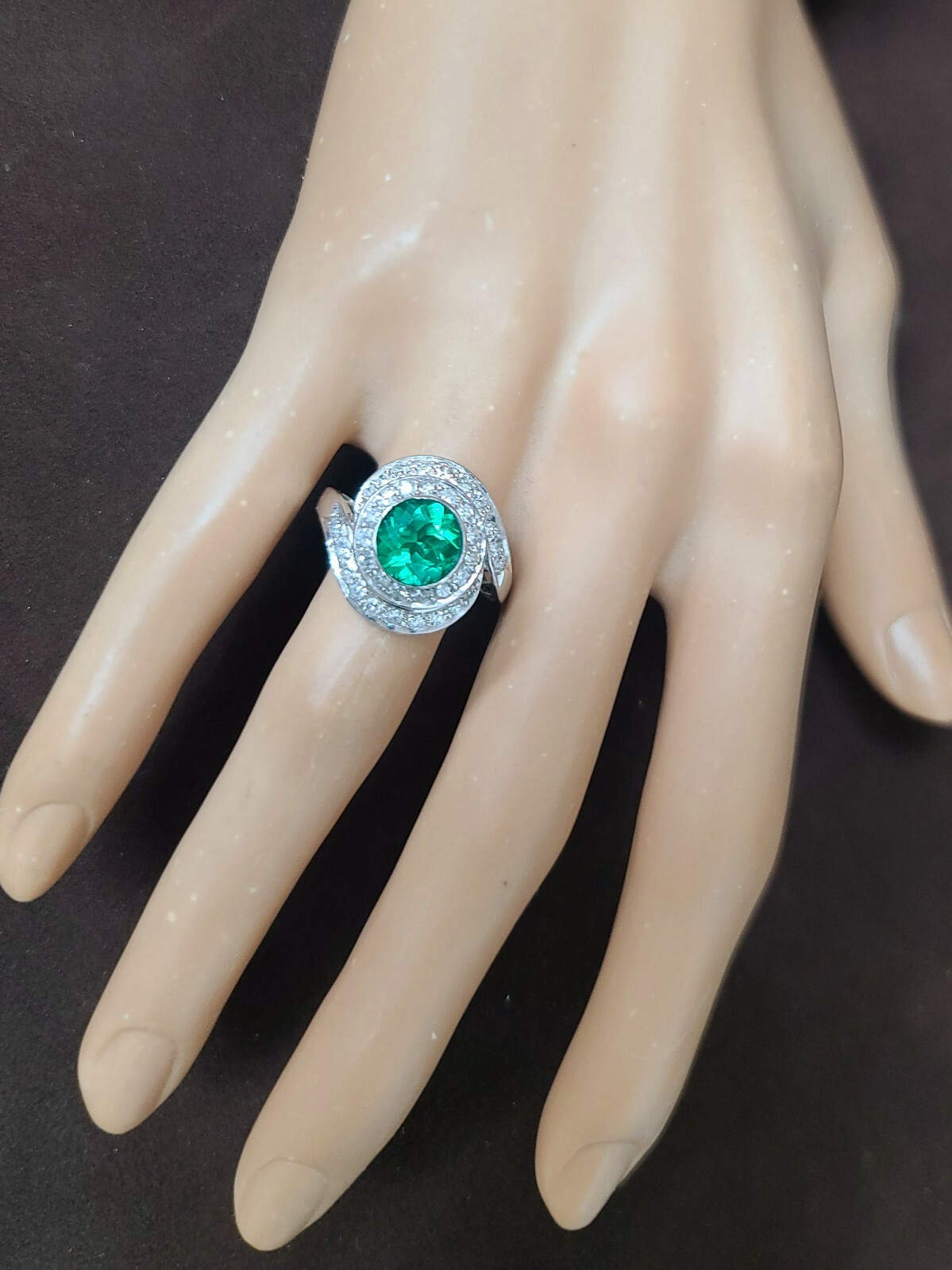 VINTAGE PLATINUM RING 1.52CT. NATURAL GREEN EMERALD ROUND SHAPE CIRC 1940’S