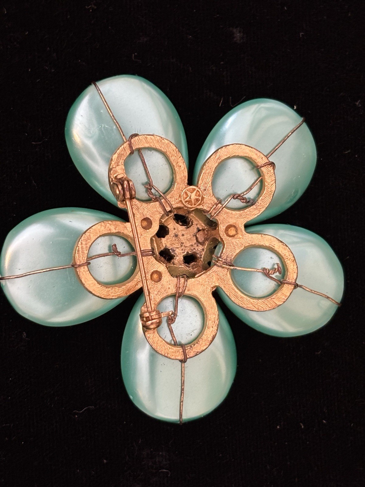 Vintage Lucite Daisy Rhinestone Center 2-1/4” Across