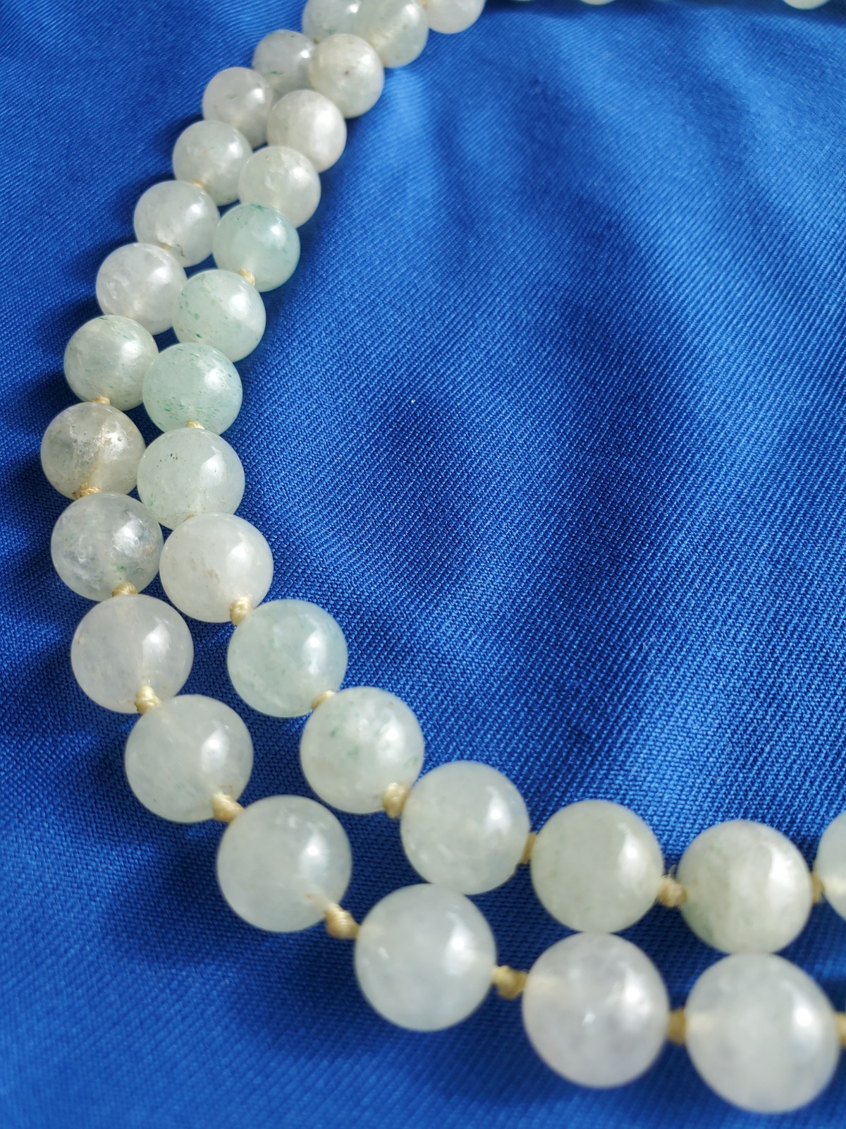 Original Old JADE White Green 8 Millimeters Deco Necklace Vintage 30″ inch Long