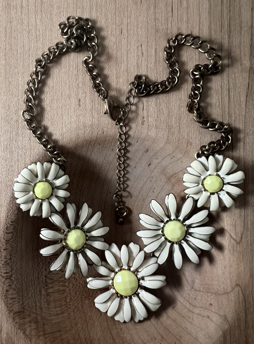 VTG Daisy Cluster Necklace l Cream & Yellow l Center Enamel l Gold Tone