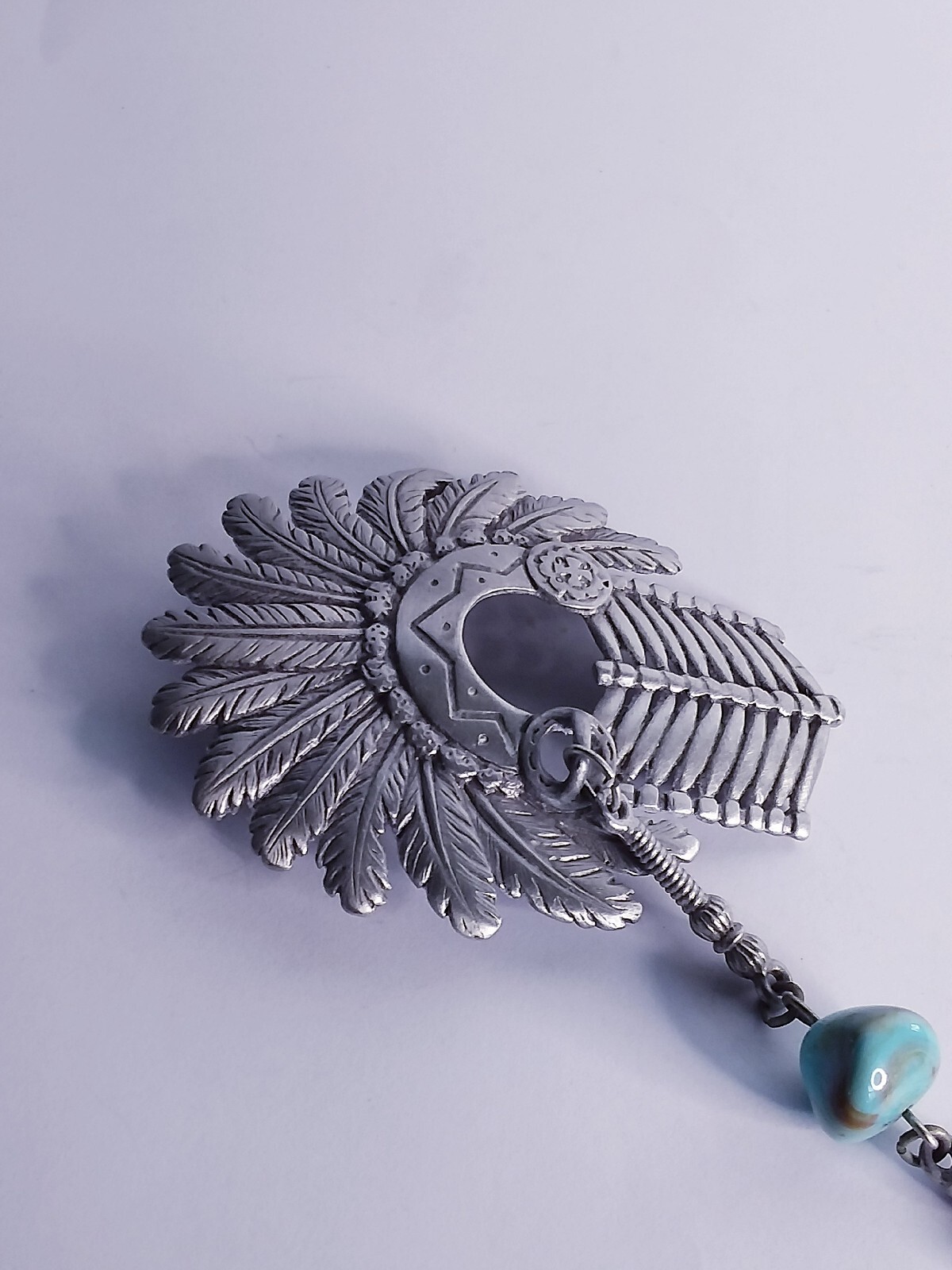 JJ Native American Headdress Broach Pewter Dangle Pin Chief Feathers Arrowhead