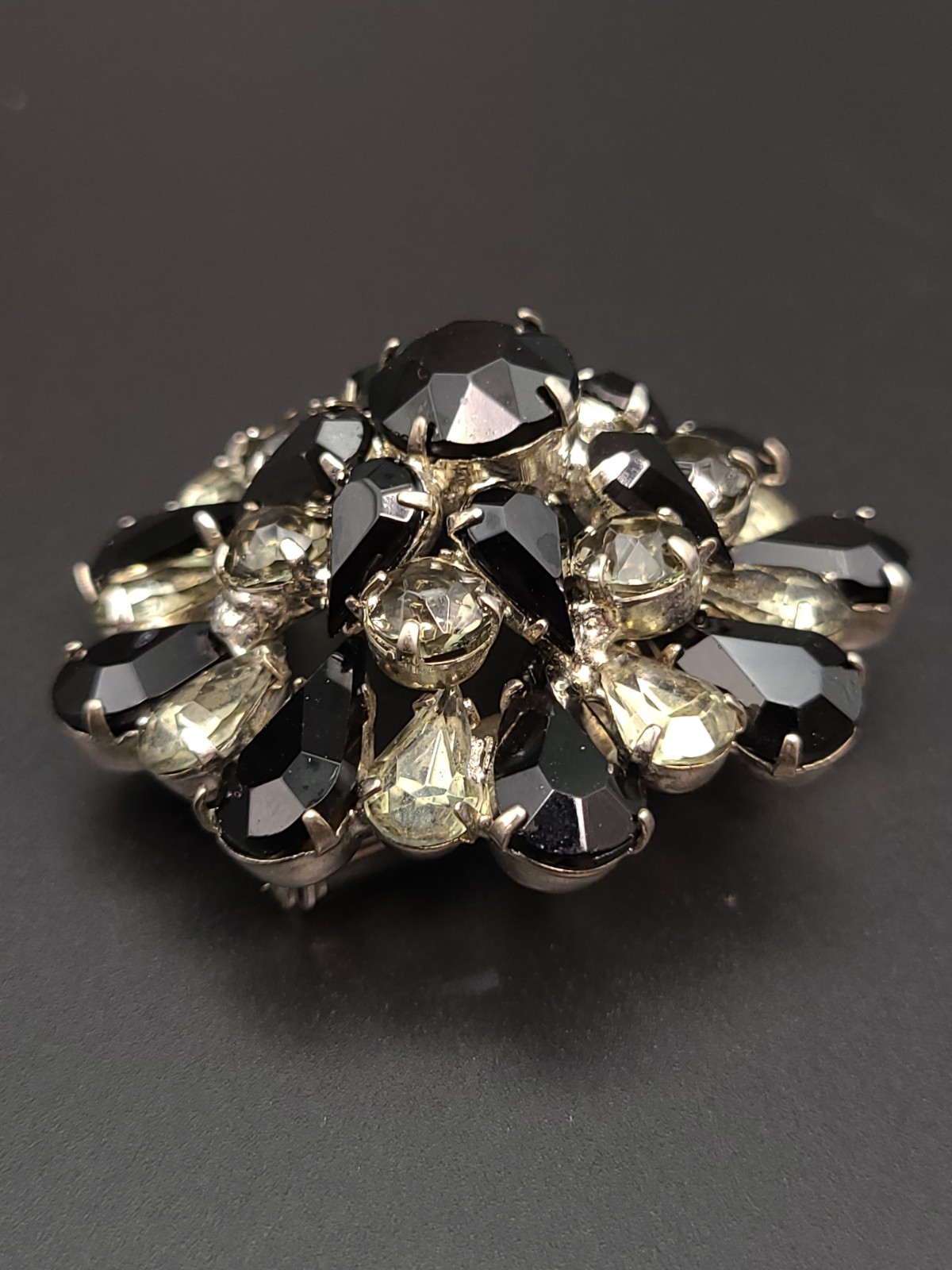 Vintage Juliana Style Black Rhinestone Brooch 1.75″ Unsigned