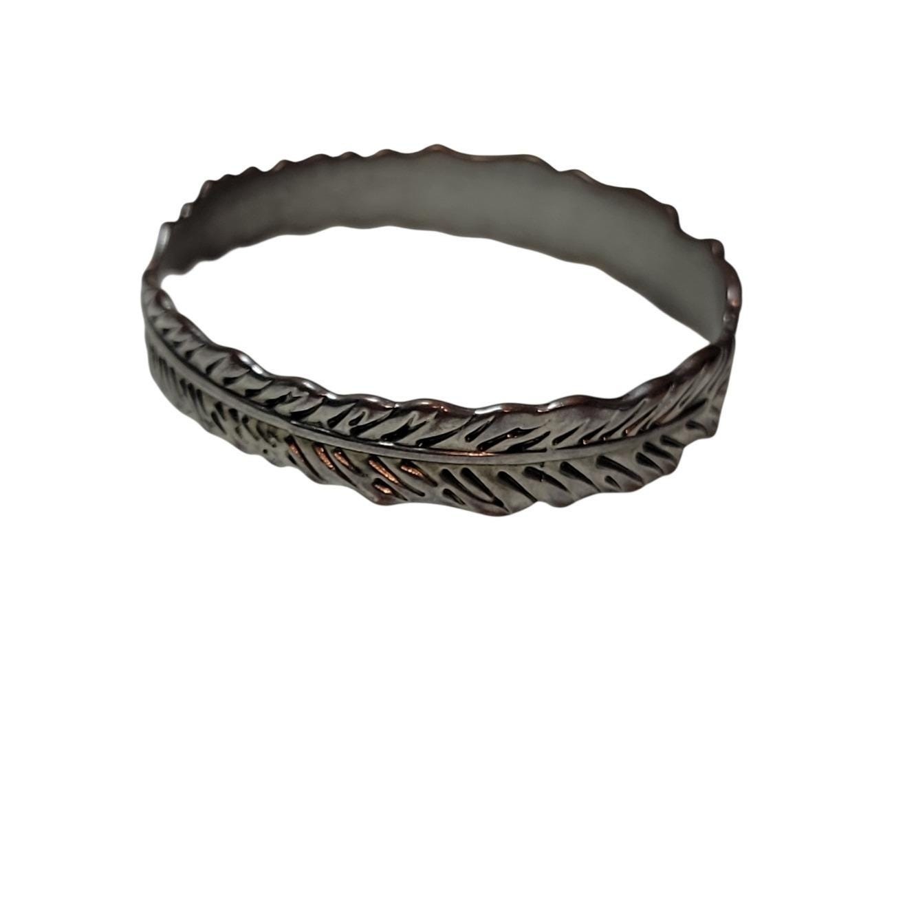 Vintage Silver Tone Feather Bangle Bracelet Nature Boho Leaf Wristlet Size 8