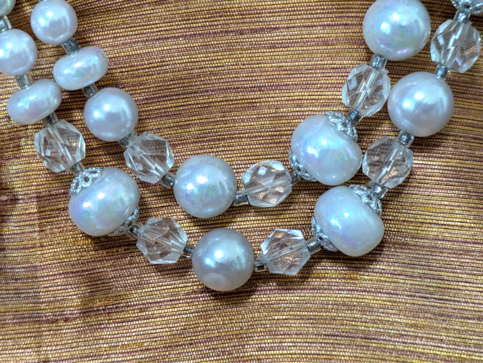 Vintage 60s 70s Faux Opalescent Pearl and Crystal Bead 8 inch Necklace