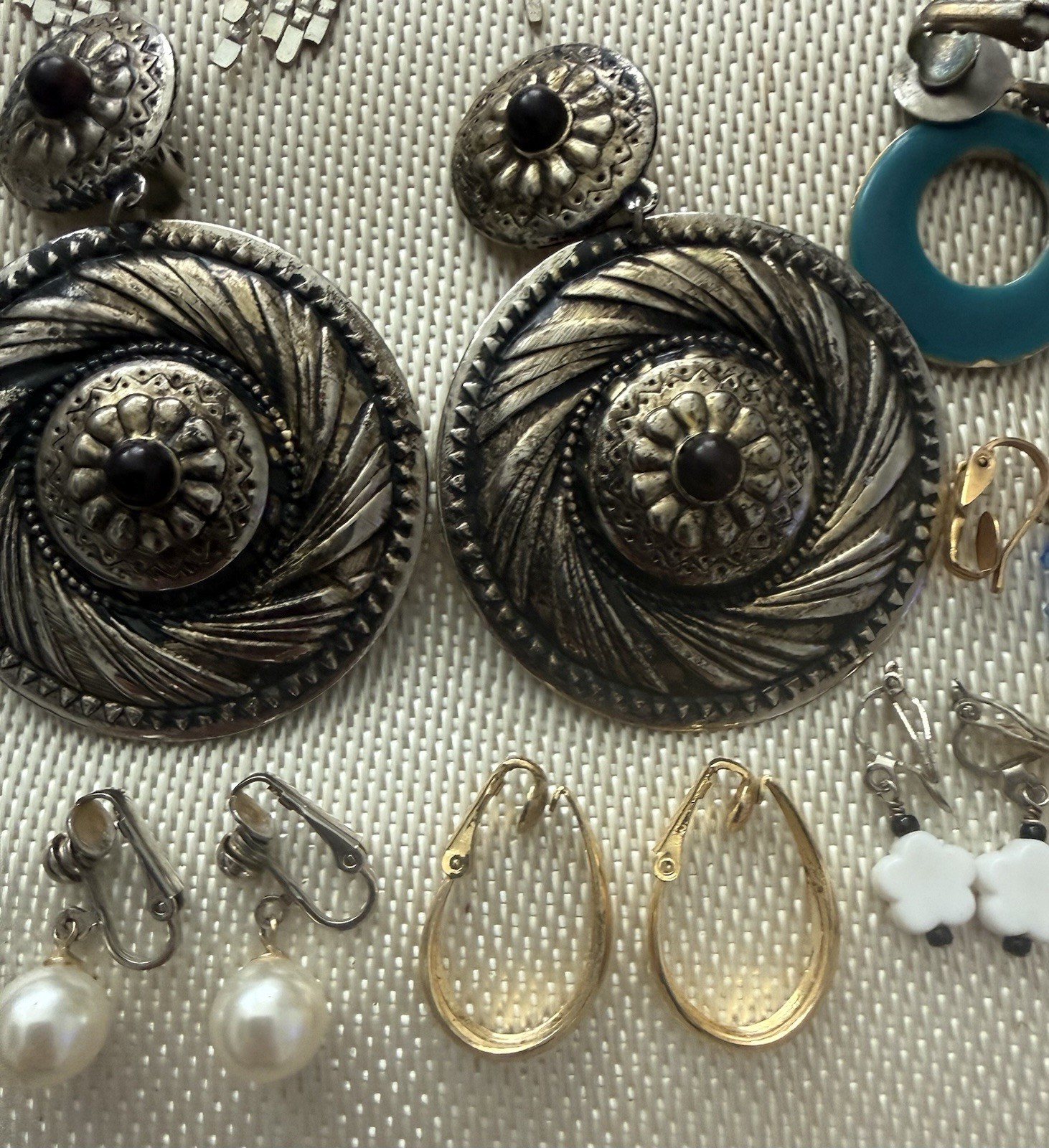 Vintage To Now Lot Of 26 PRs Clip On Earrings Lightweight Dangle Multiple Colors