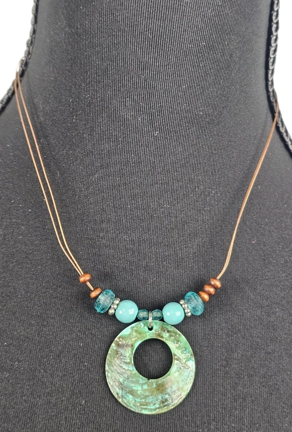 Vintage Abalone Paua Shell & Bead Donut Pendant Wire Necklace Bohemian | Beachy