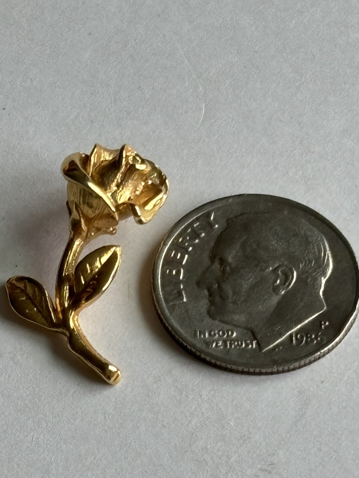 Vintage Gold Tone Rose Pendant/ Ready To Add A Chain/ Measure About 1 Inch