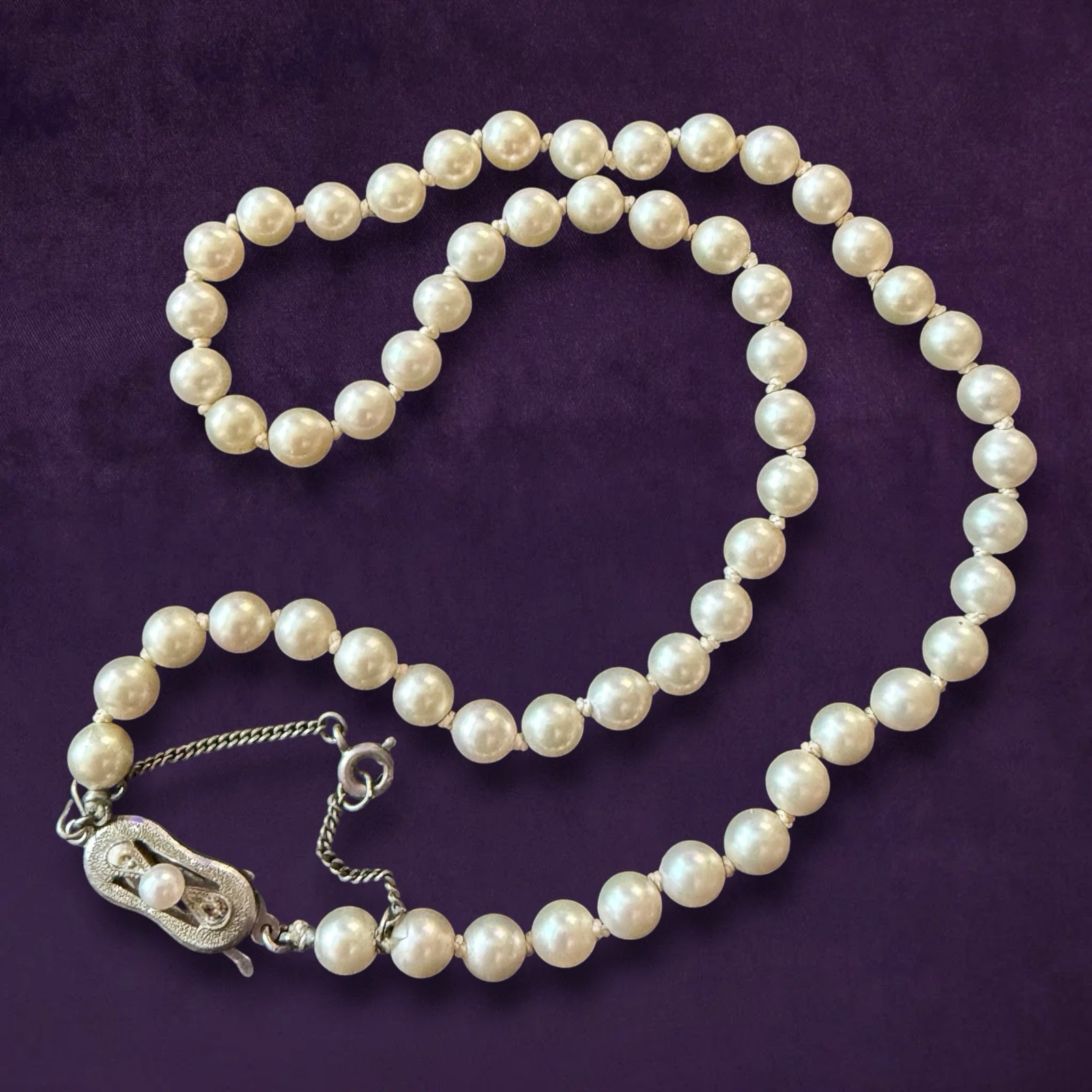 Faux Pearl Necklace Vintage 1940s Choker 16 Inch Beaded Safety Chain