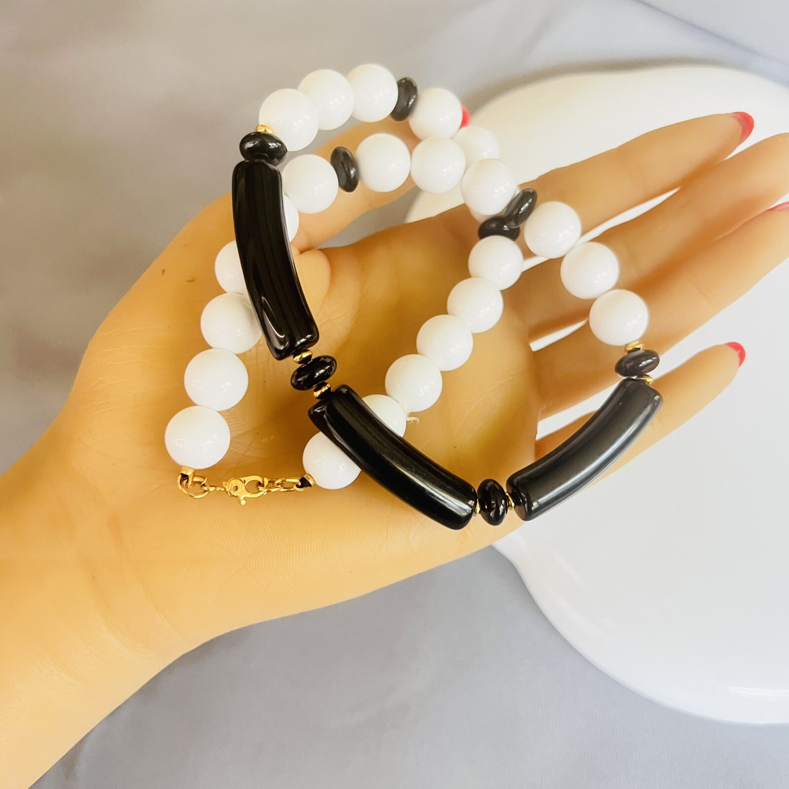 Vintage Monet Necklace White Black Gold Lucite Beads Beaded PRETTY 18” 4674