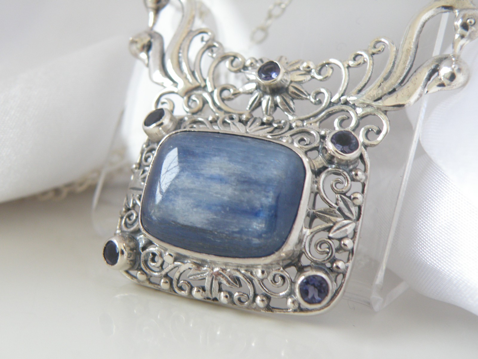 Sterling Silver 925 Natural Kyanite Iolite Art Nouveau Style Necklace 18″