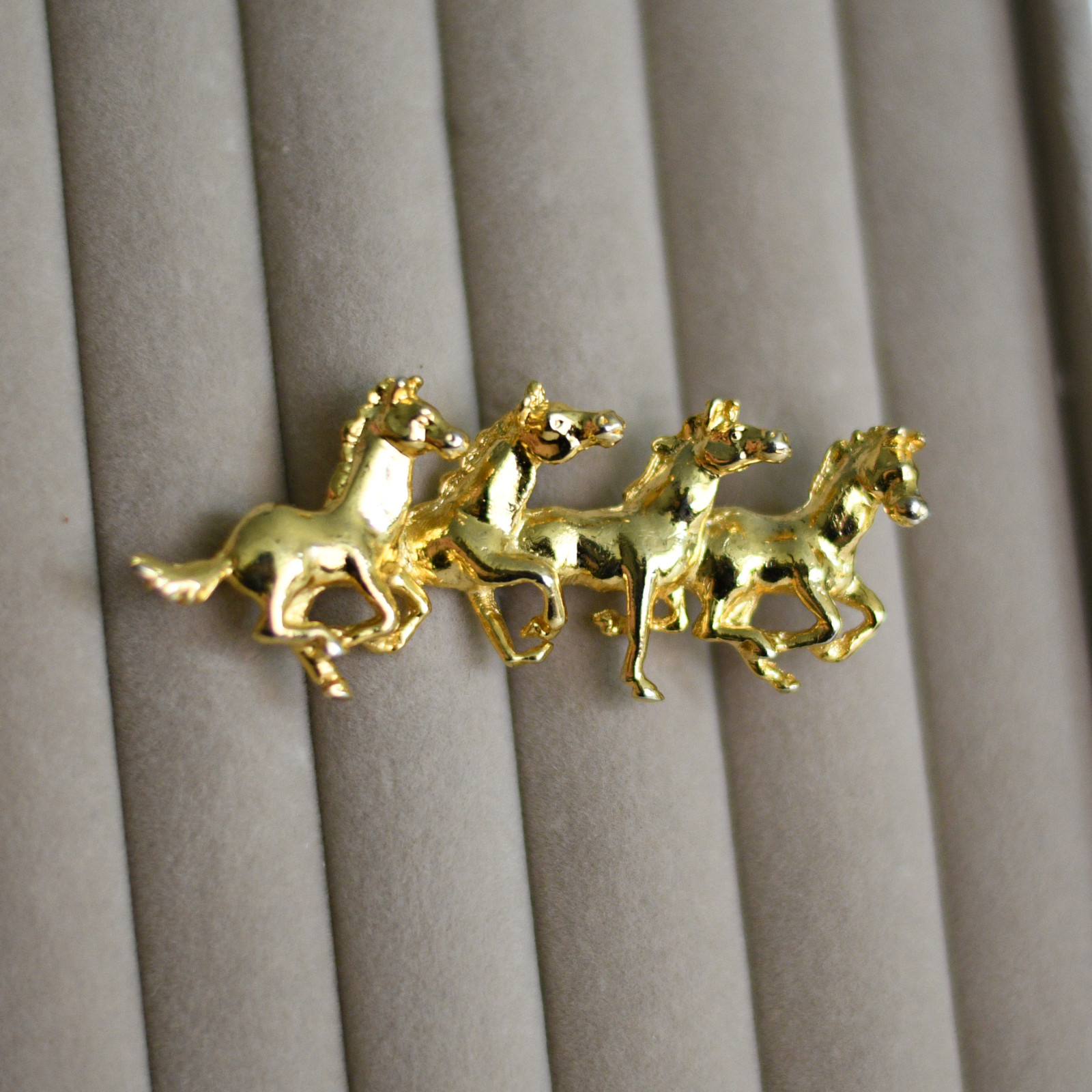 Vintage Gold Tone Running Horses Brooch Figural Equestrian Pin Horse Jewelry