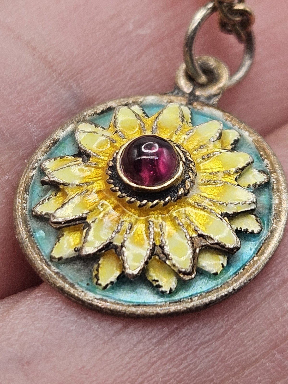 Vintage Sterling Silver Gold Finish Enamel Sunflower Garnet Pendant Necklace 20″