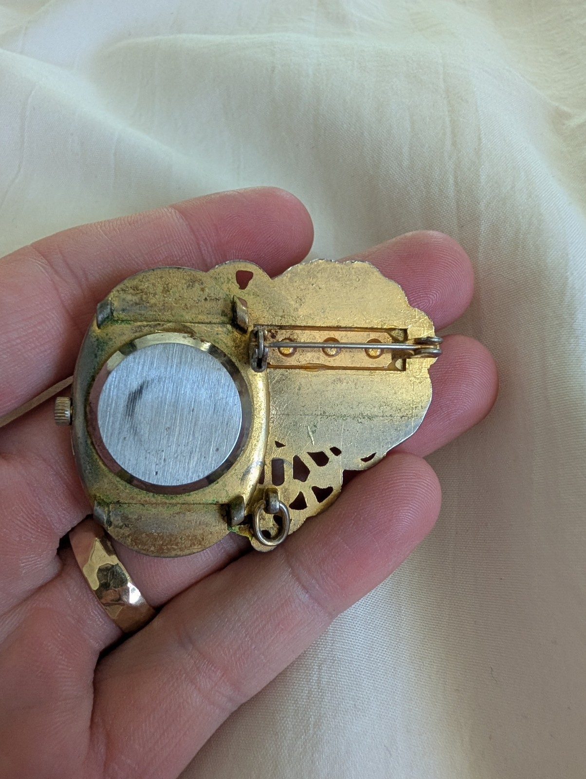 Geneva Brooch Watch Manual Wind