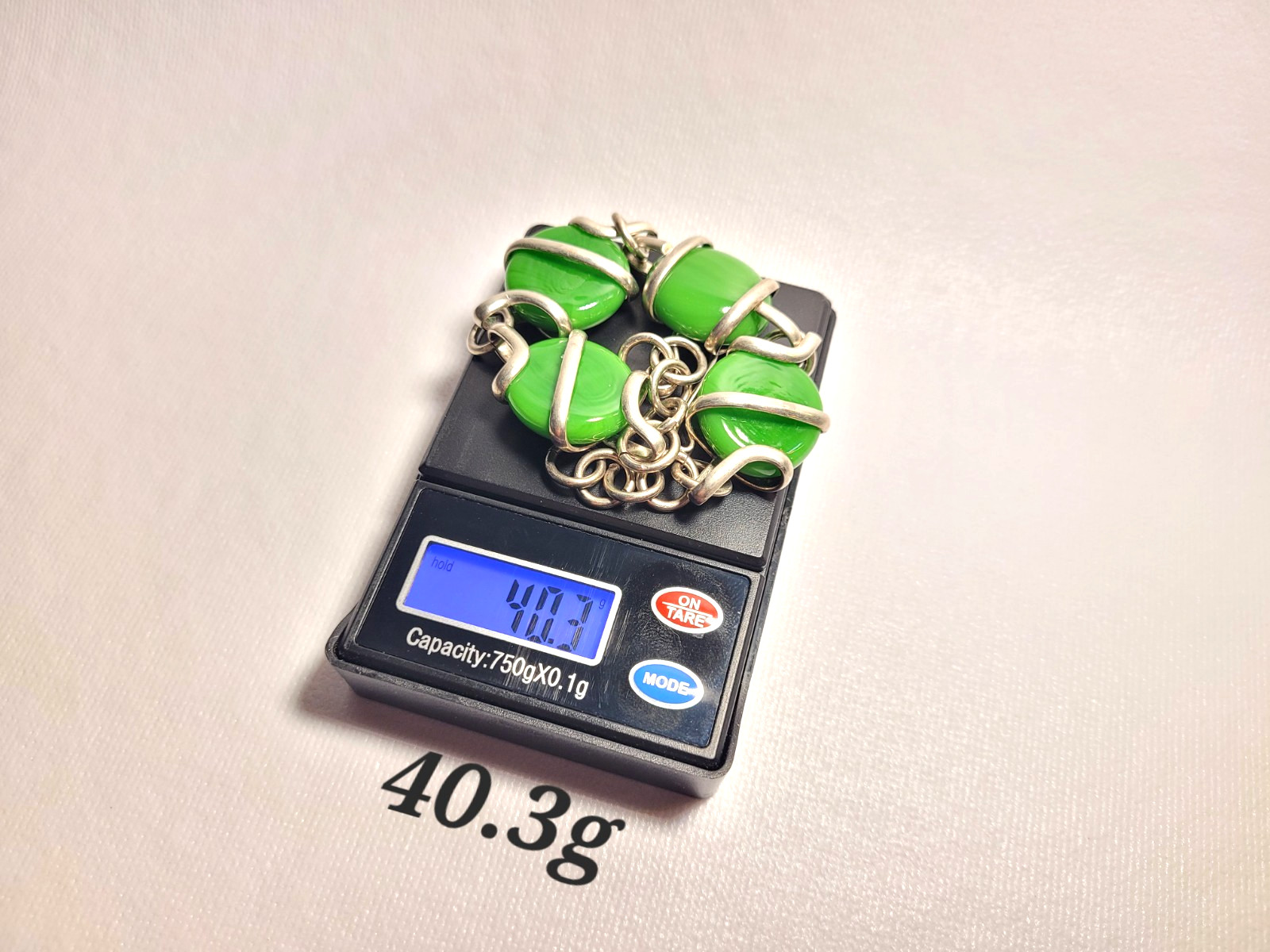 Vintage Artisan Wire Wrapped Green Glass Bead Silver Tone Link Bracelet 8″- 9″