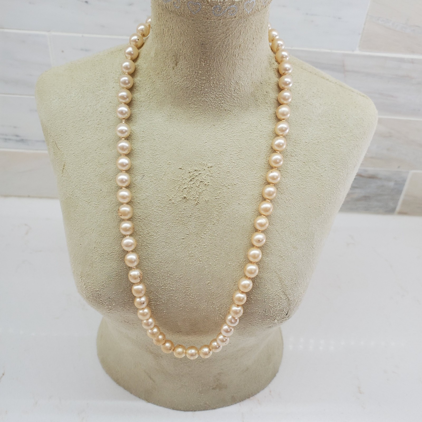 Vintage 15″ Faux Pearl Necklace Hand Knotted Hexagon Screw Clasp