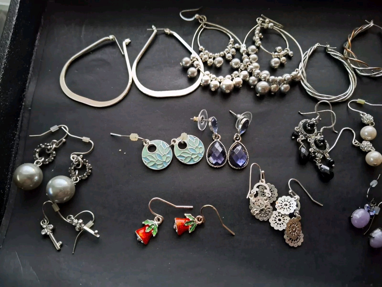 Lot Of 19 Modern/Vintage Earrings Pairs Pierced, Dangle, Hooks multicolor