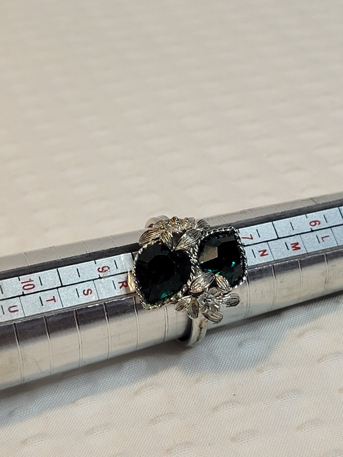 Vintage “LOVE STORY” May Birthstone Ring Sarah Coventry Adjustable Green Hearts