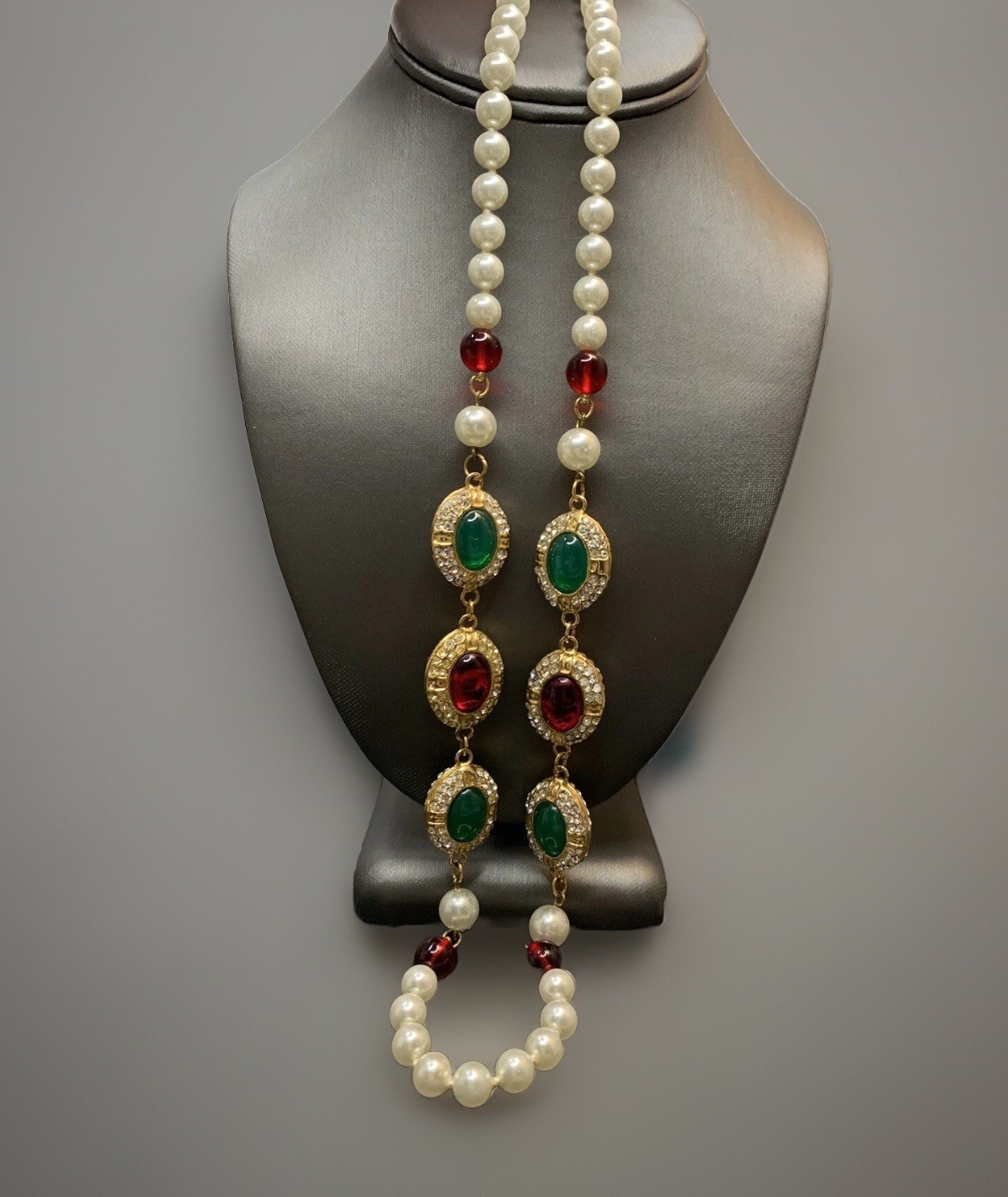 Vintage 1960s Gripoix French Mogul Cabochon Red &Green Long Necklace 80cm Signed