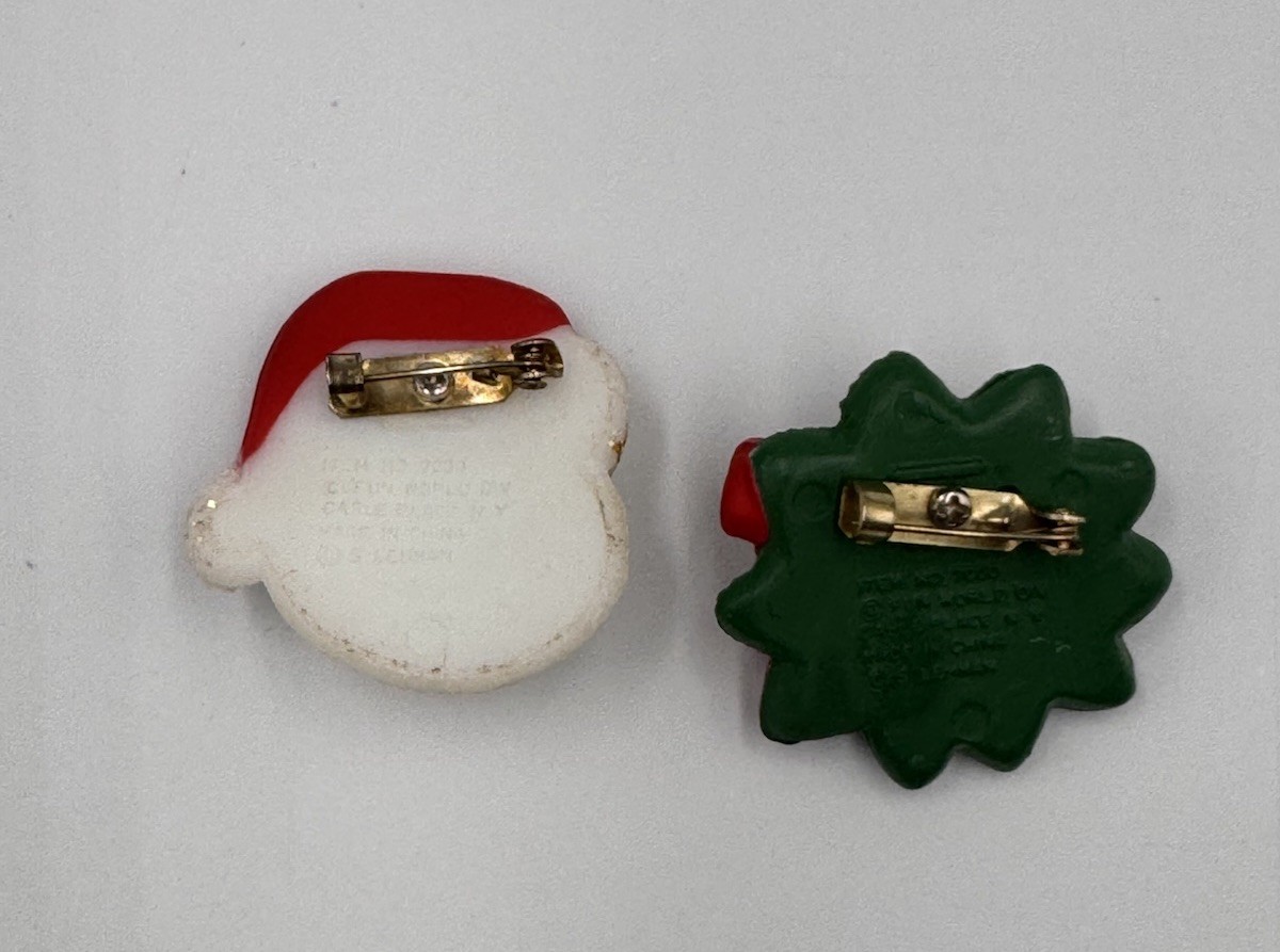2-VTG Fun World Christmas Pins Santa Claus & Wreath Bird Brooch Lot
