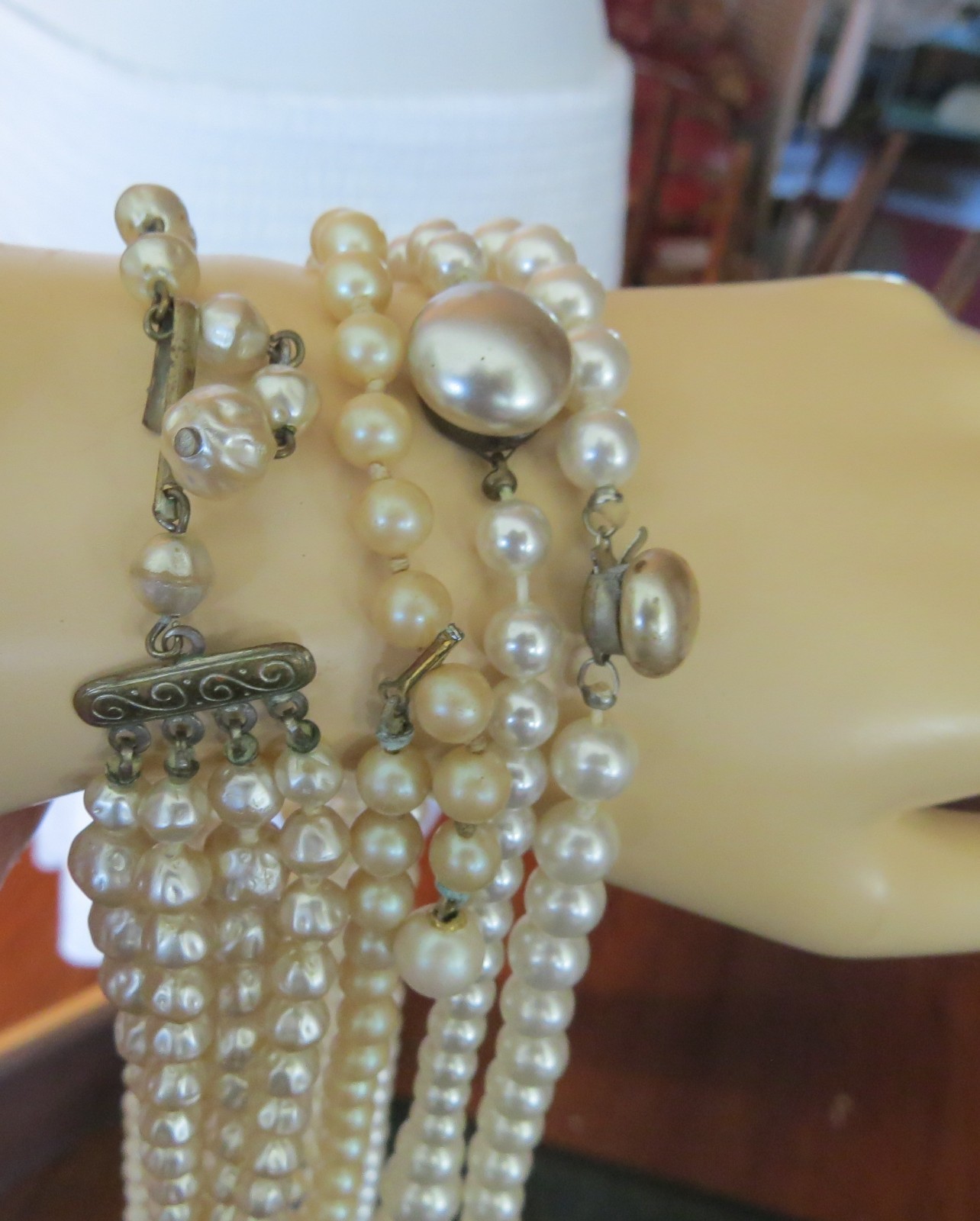 Vintage lot of 4 pearl necklaces/choker different lengths