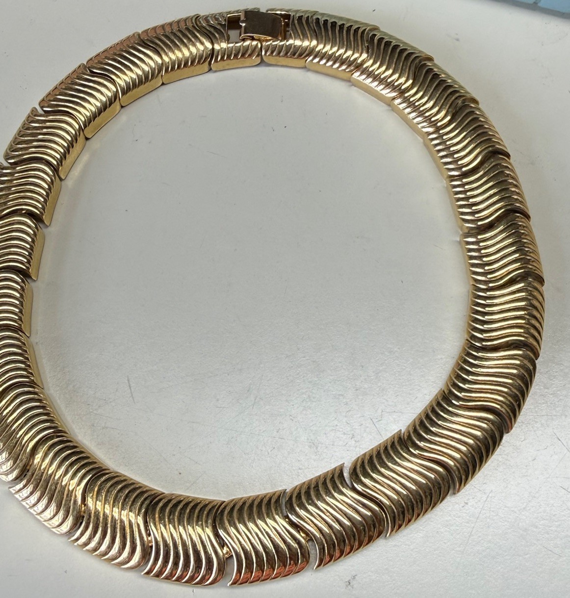 STUNNING VINTAGE ESTATE “S”WAVE LINKS GIVENCHY GOLD Collar Necklace