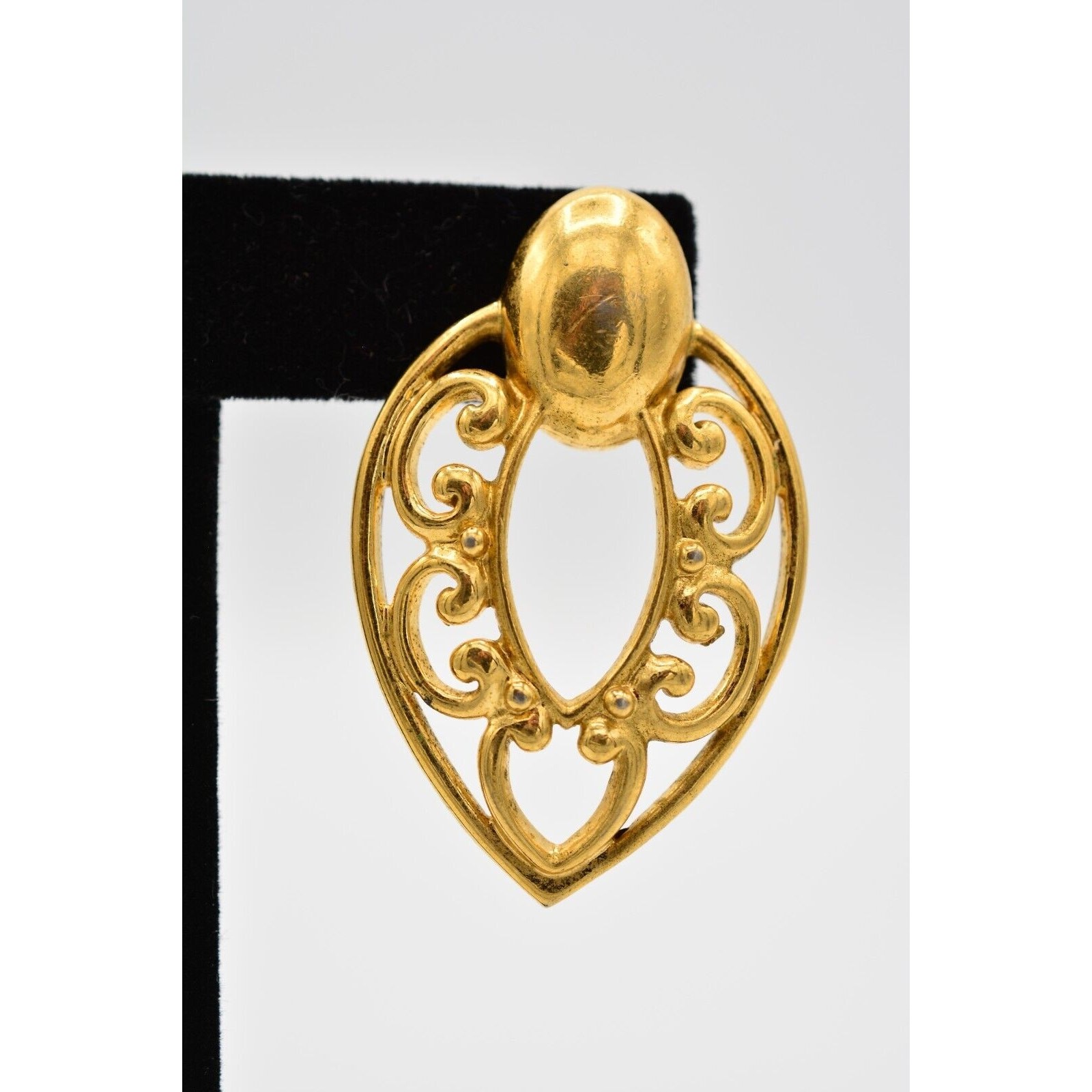Vintage Retro Post Dangle Earrings Gold Tone Filigree Drop Chunky 1980s Bin1