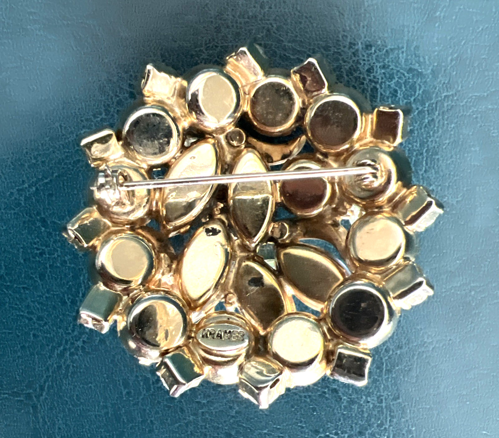 VTG. SIGNED KRAMER CLEAR RHINESTONE and CRYSTAL CHA CHA BROOCH and BRACELET SET