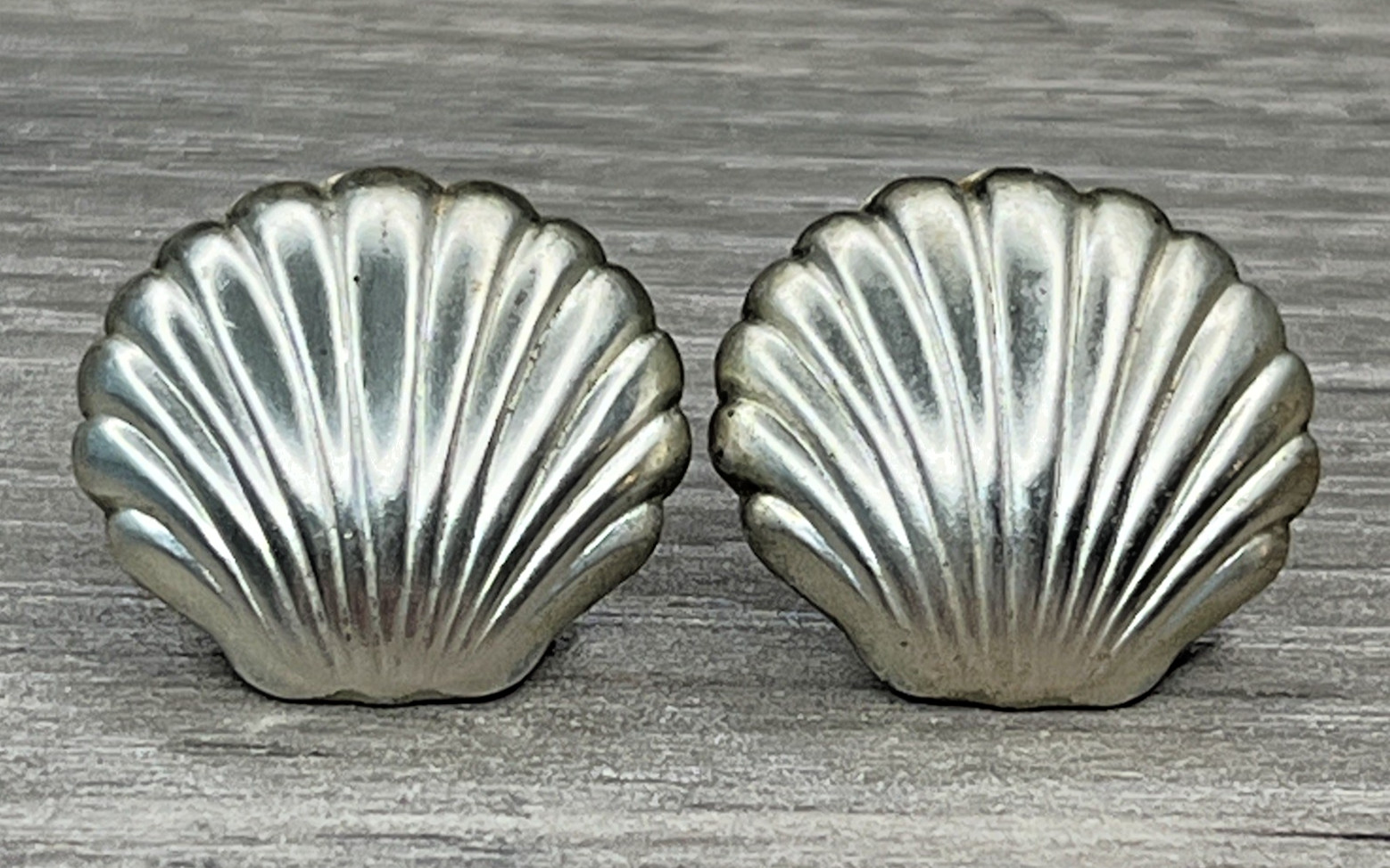 Vintage Sterling Silver 925 Puffed Figural 3D Seashell Shell Post Earrings 3.5g