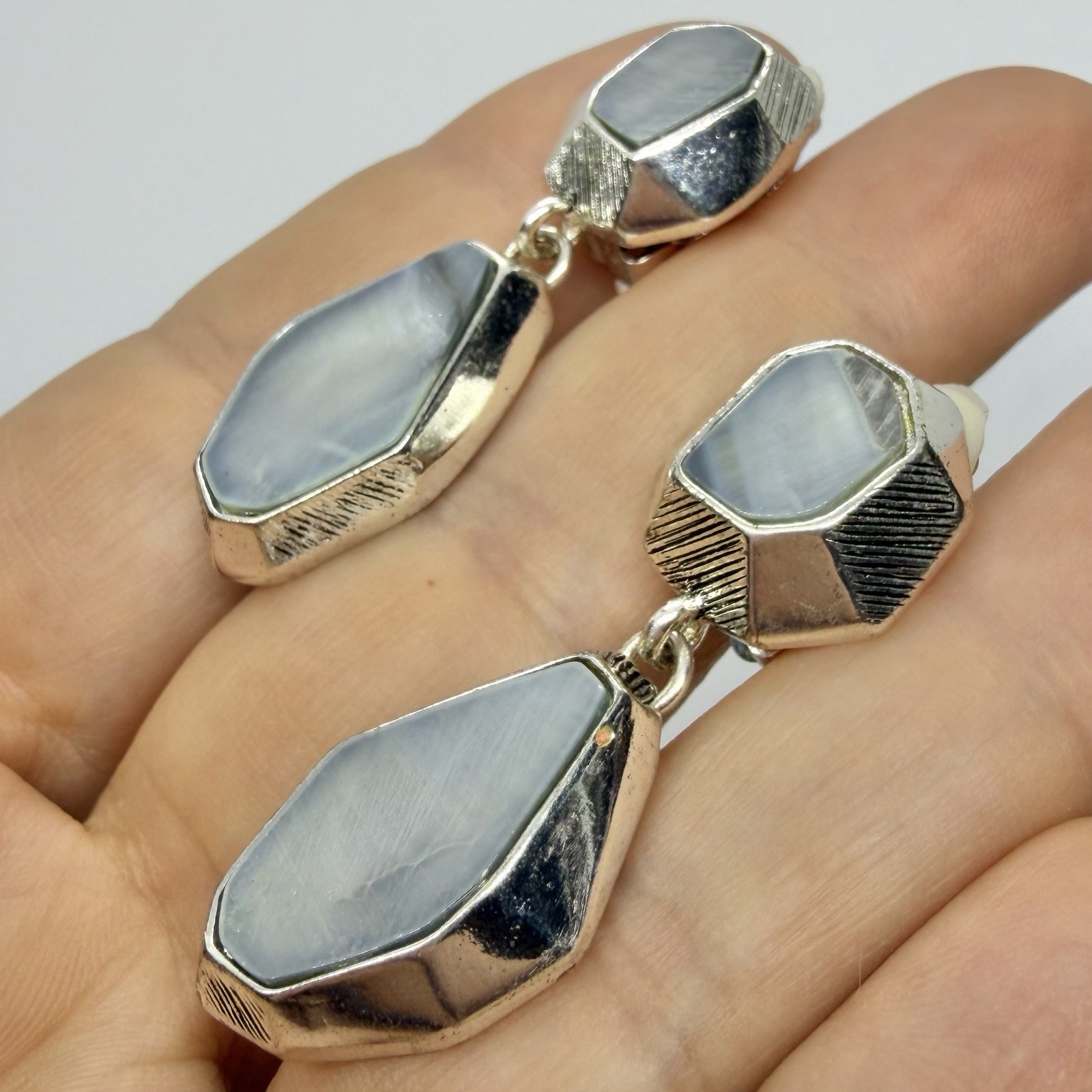 Vtg Gray Blue Mop Asymmetrical Faux Geode Slice Dangle Earrings Clip Silvertone