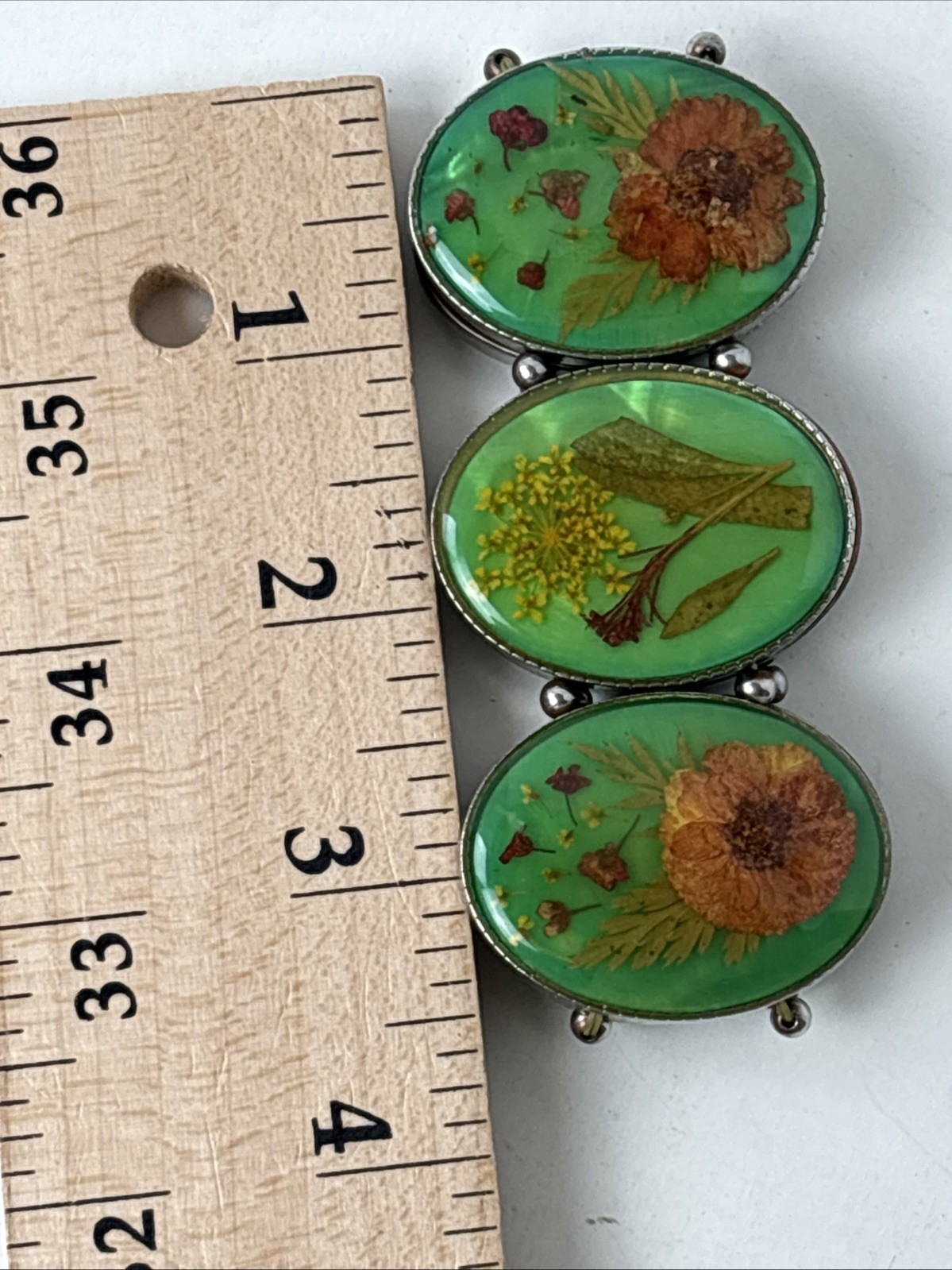 Vintage Dried Flowers Bracelet Pressed Lucite Resin Stretch Band