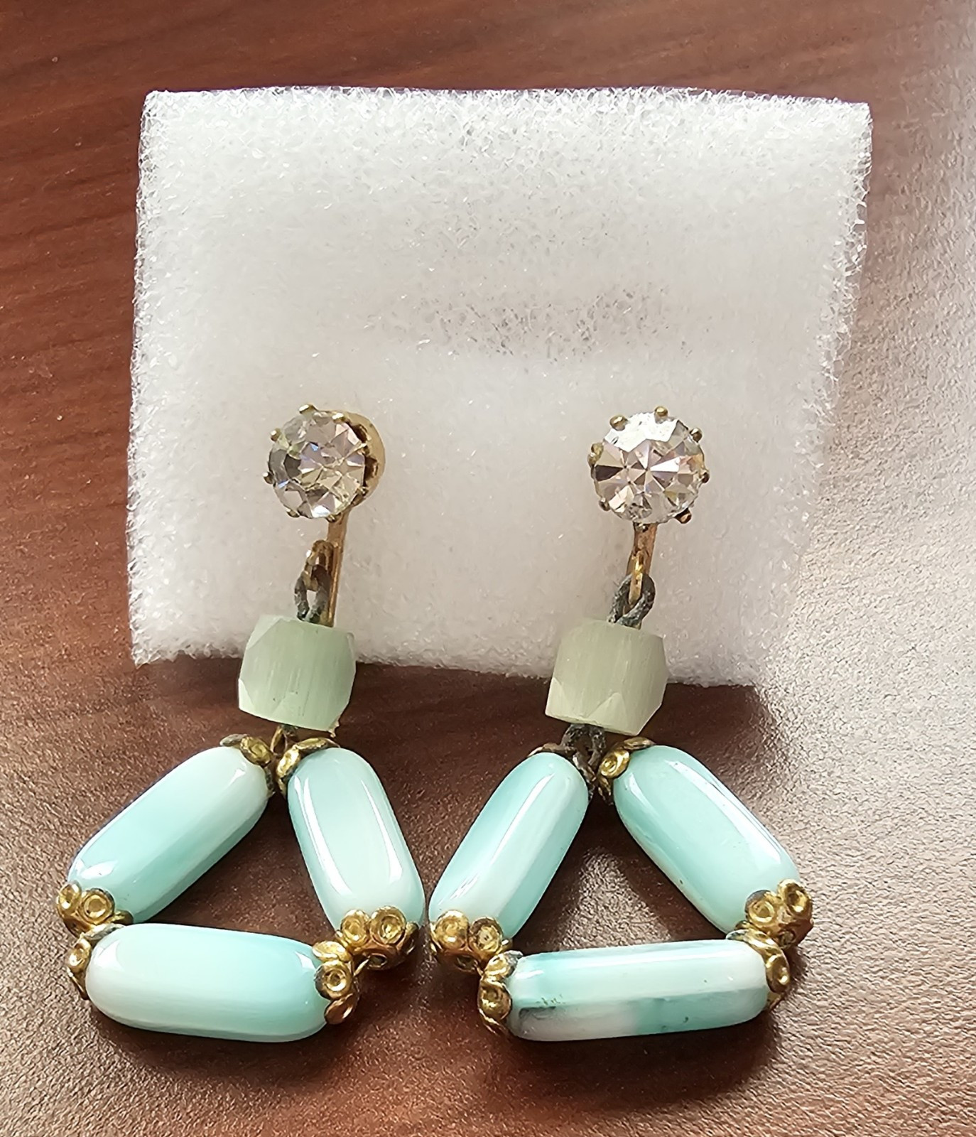 Vintage Aqua Color Glass Bead Necklace and Clip On Earrings