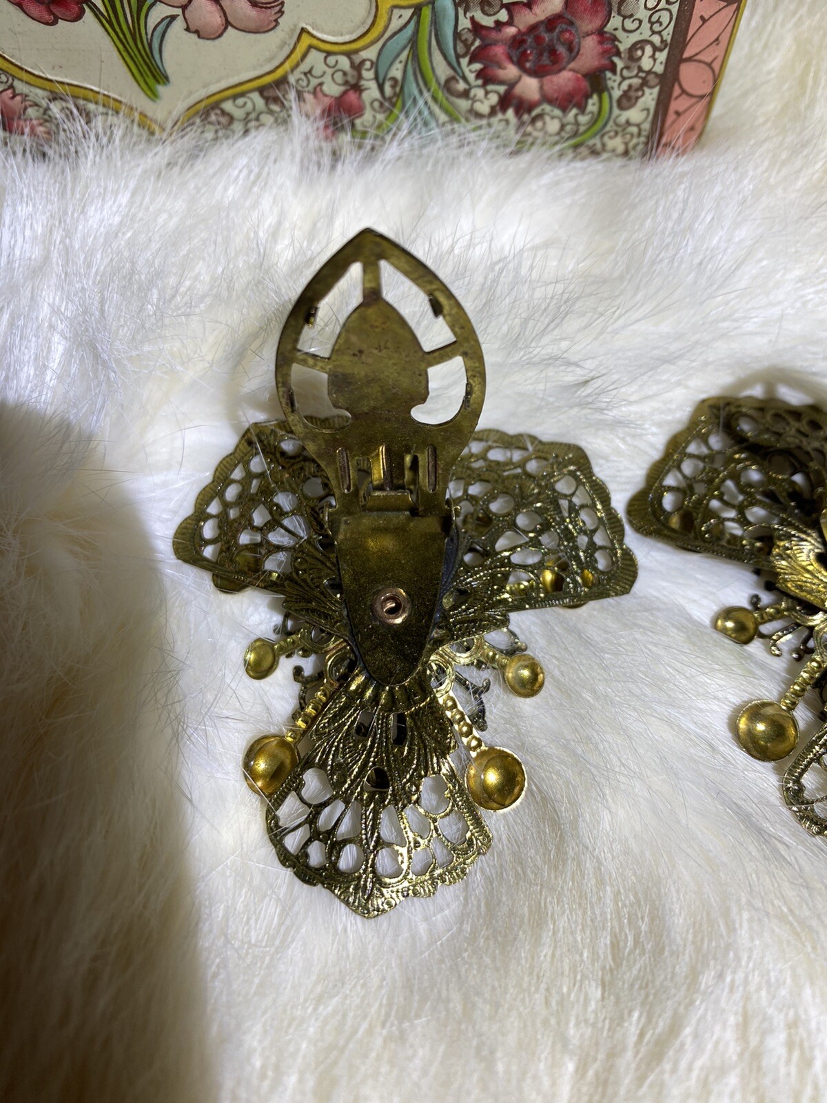 Antique Vintage New England Glass Works Gold Tone Filigree Fur Shoe Dress Clips