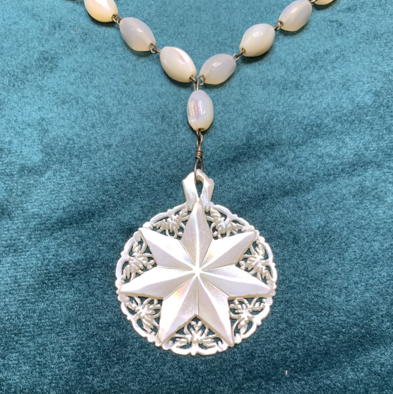 Vintage Mother of Pearl Bead Necklace with Star of Bethlehem MOP Pendant 23”