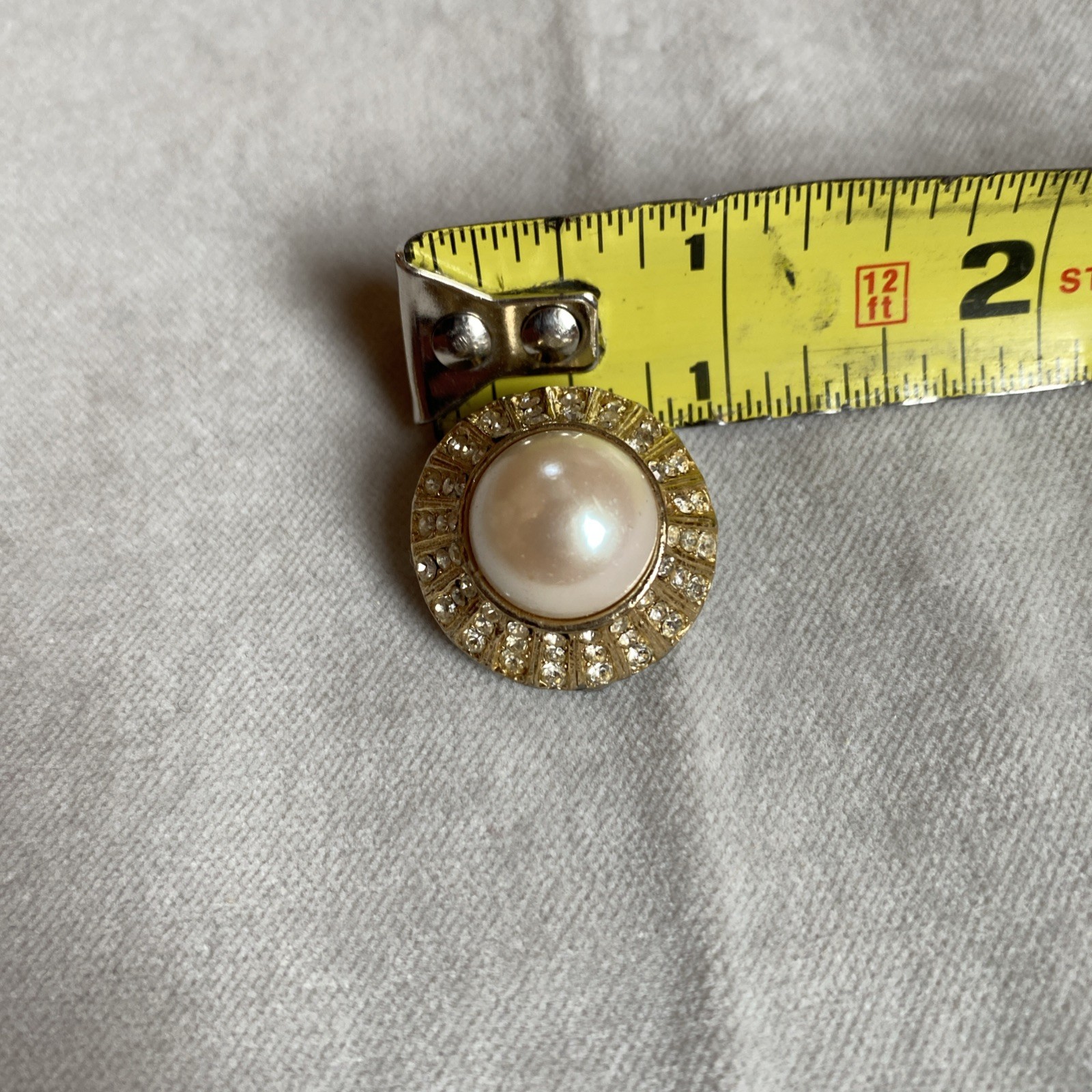 Vintage signed Gay Boyer Rhinestone Pearl Gold Toned Clip Earrings