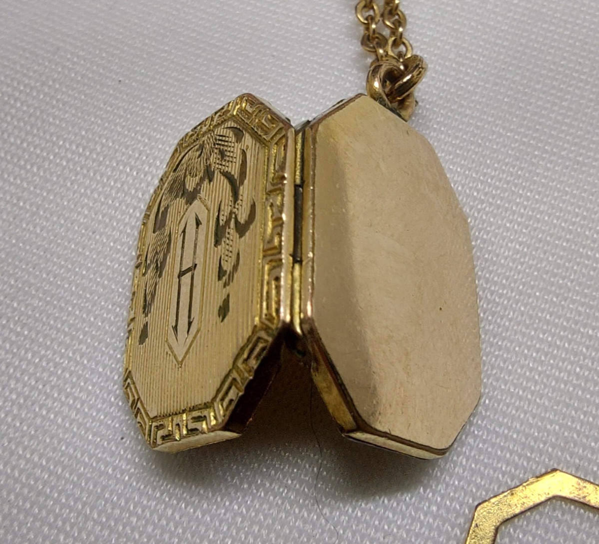 Antique 1/20 12K Gold Filled Engraved Locket Pendant Chain L. MFG Co. Art Deco