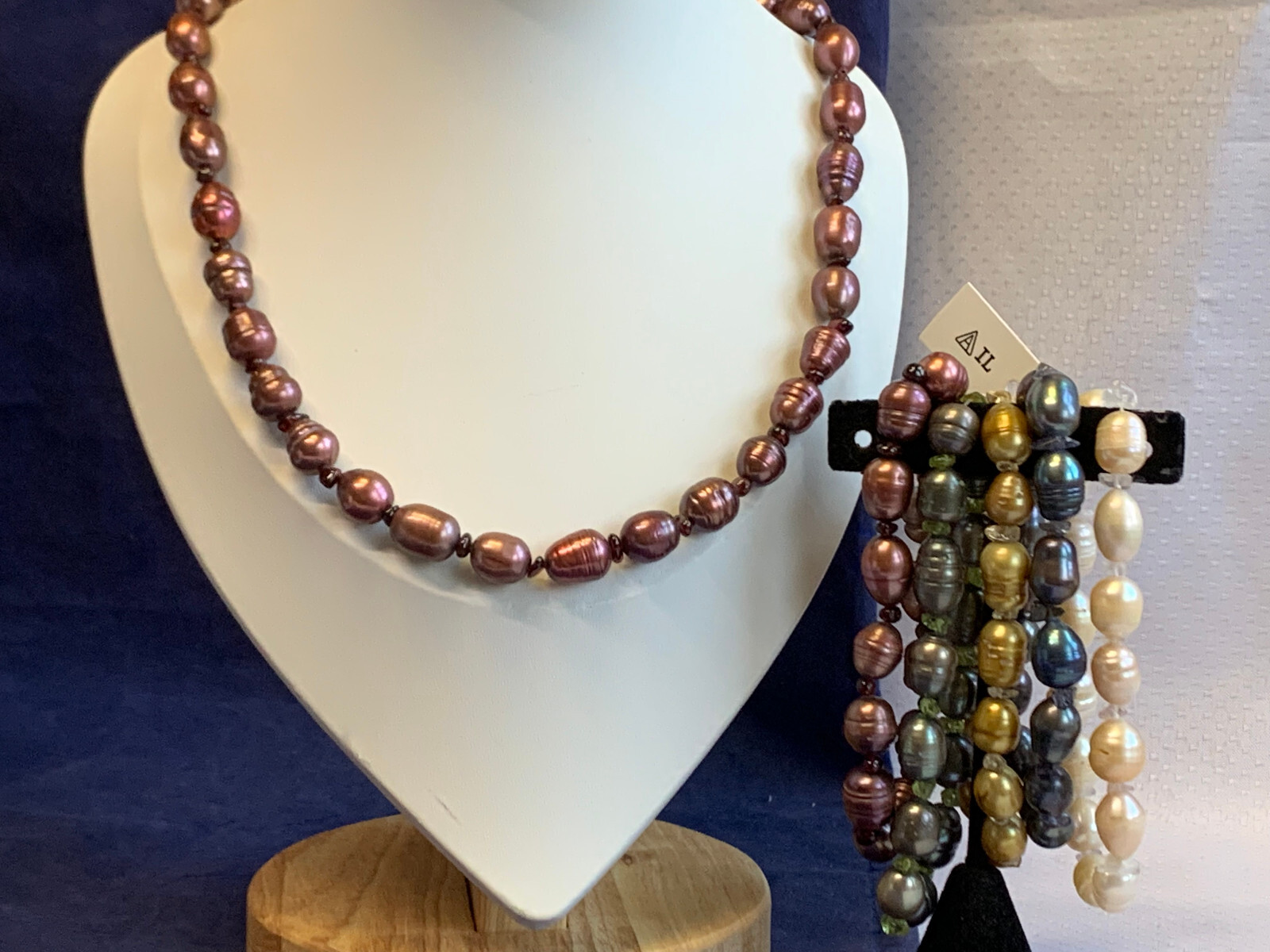 Vtg Pearl Jewelry Lot 19″ Necklace & Bracelets Multicolor AIL Aluma USA Inc