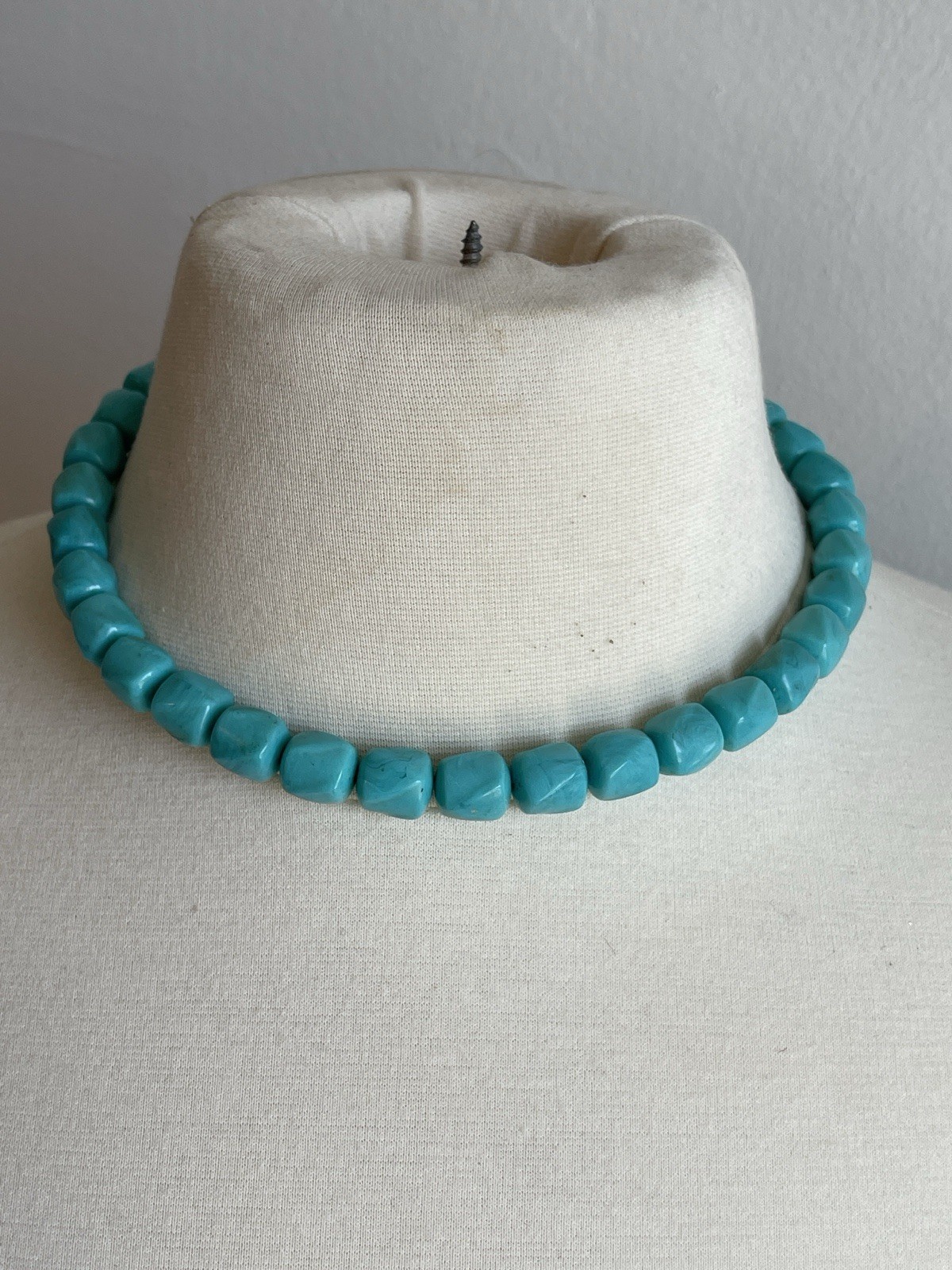 Vintage Trifari signed Turquoise blue lucite bead necklace