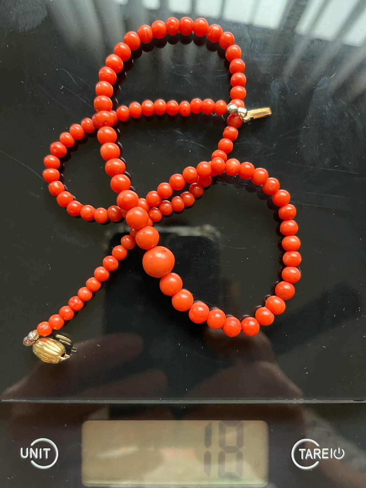 ANTIQUE GENUINE GRADUATED SALMON CORAL NECKLACE