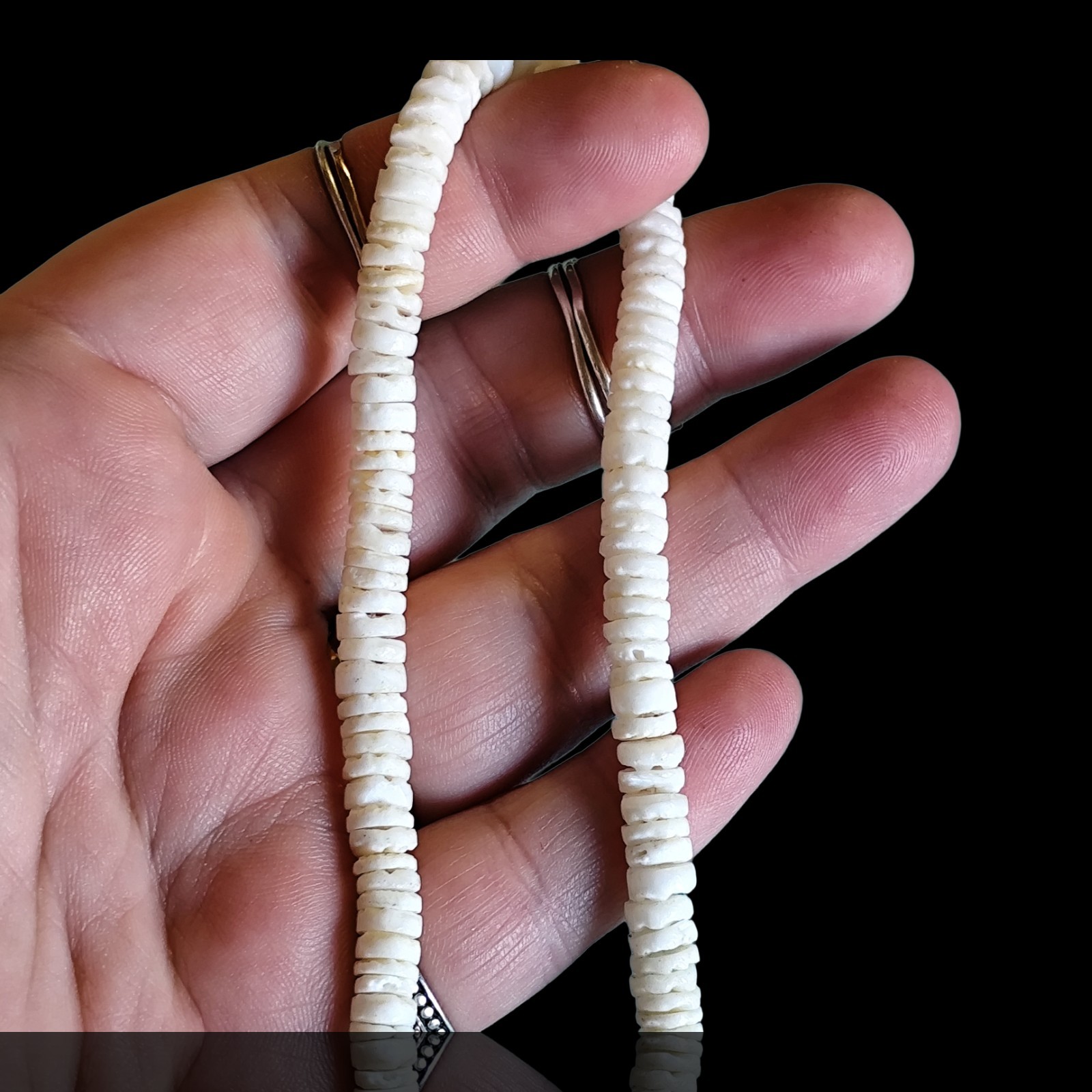 Vintage 70’s Cream White Hishie Puka Shell Necklace 17.5in Beach Summer Surf