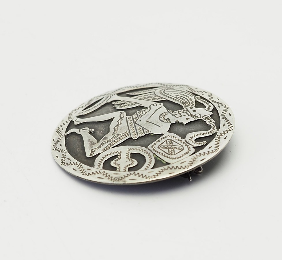Guatemala vintage tribal Maya motif round sterling silver brooch pin