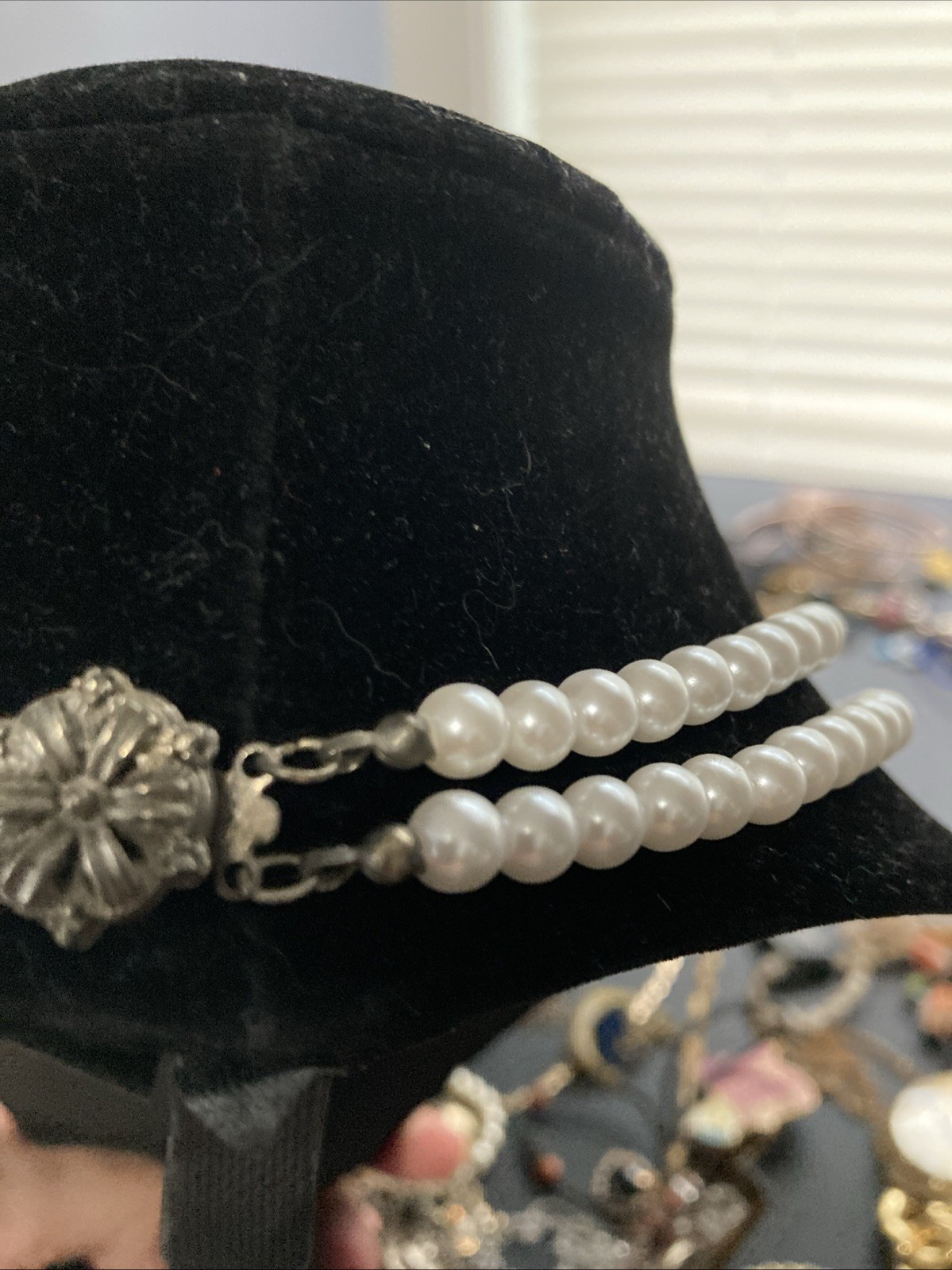 Women’s pearl beaded necklace Jewelry