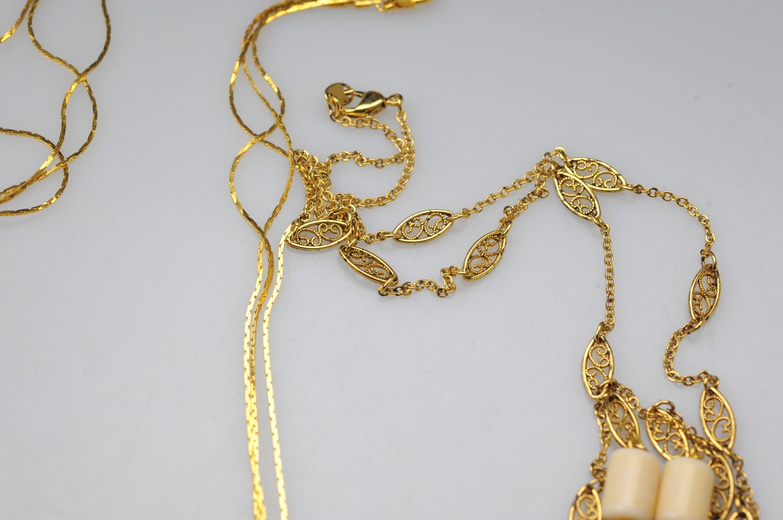 Necklace LOT Avon Ivory cream gold tone layered dangle filigree PE26