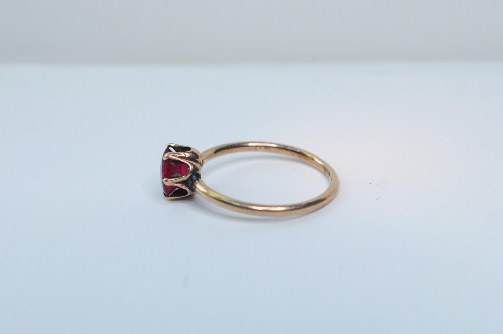 10K Yellow Gold Genuine Garnet Ring Size 6 – 1.52 g