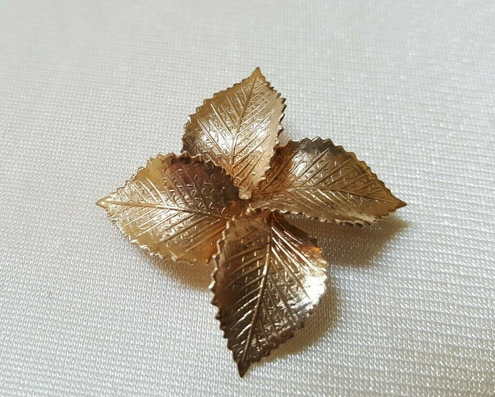 AC 12KGF Four Leaves Brooch Pin Approx 1″ Square Used VG