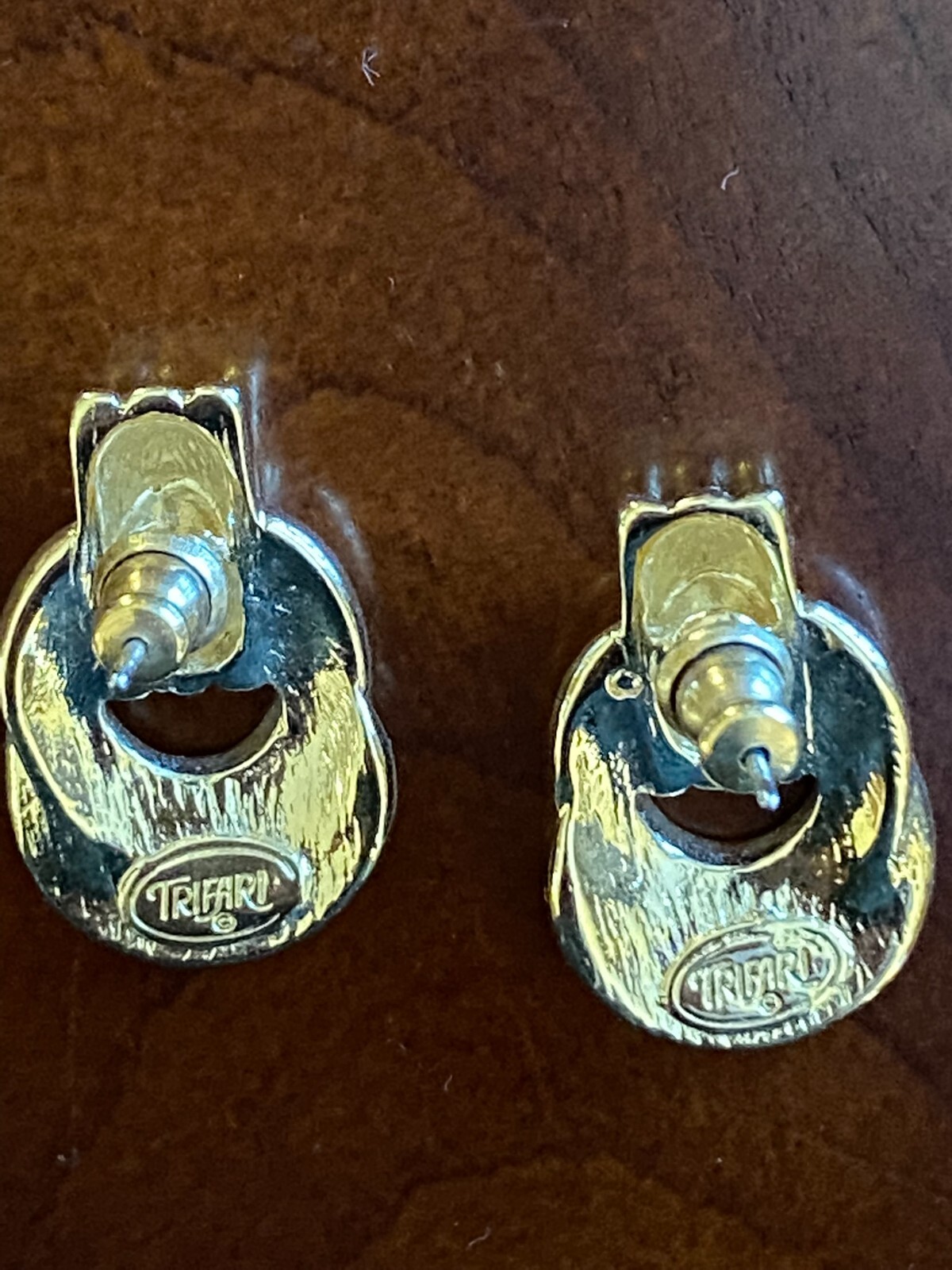 Trifari Vintage Earrings Pale Peach/Flesh and Gold Colored Marvelous Condition!