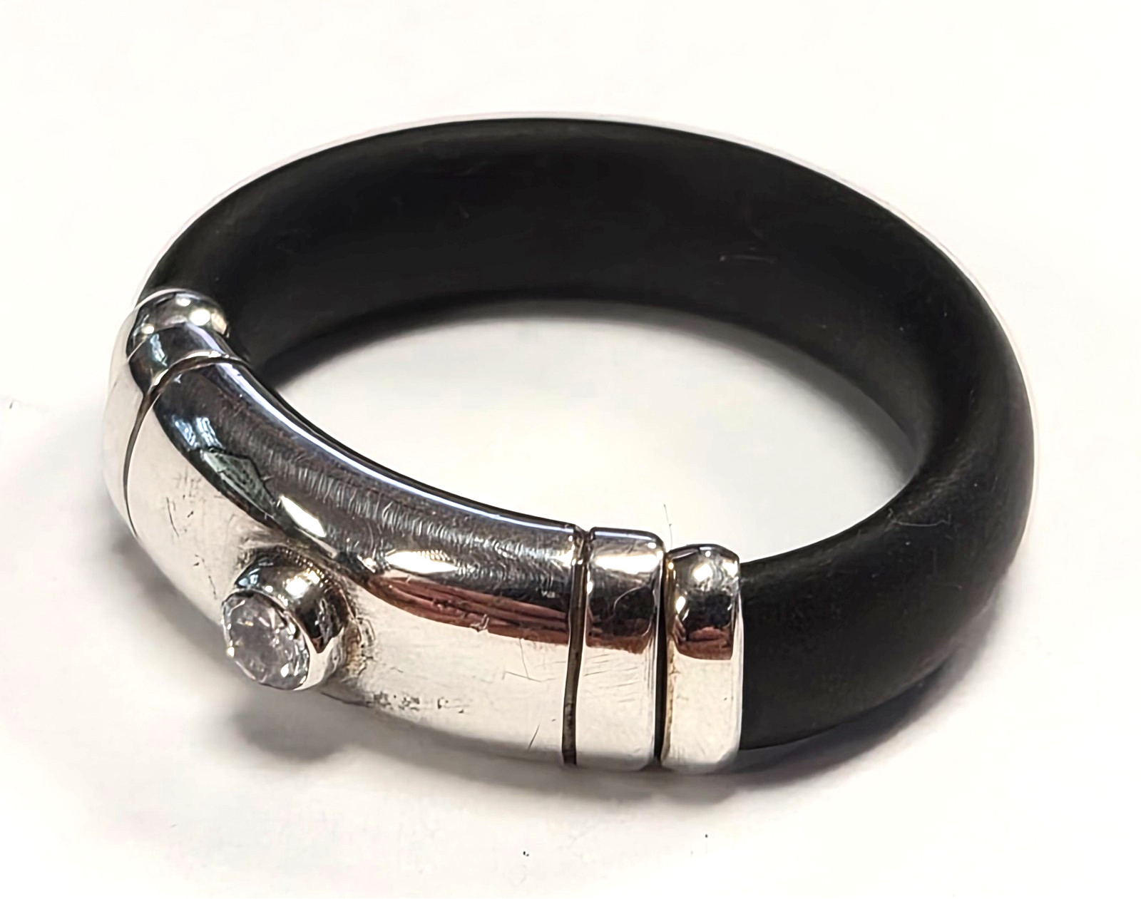 Signed YANVAN 925 Sterling Silver & White Topaz Band Design Rubber Ring Size 7