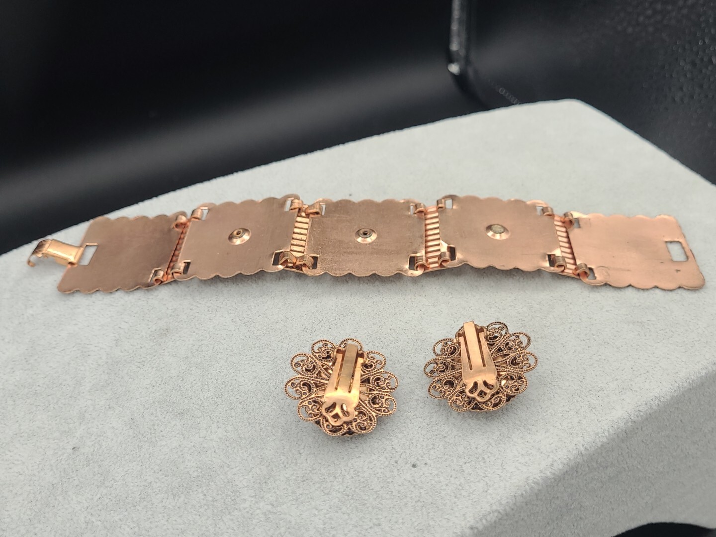 Stunning Vintage Copper & GoldStone Bracelet 7 3/4″ & Earrings Ornate Metalwork